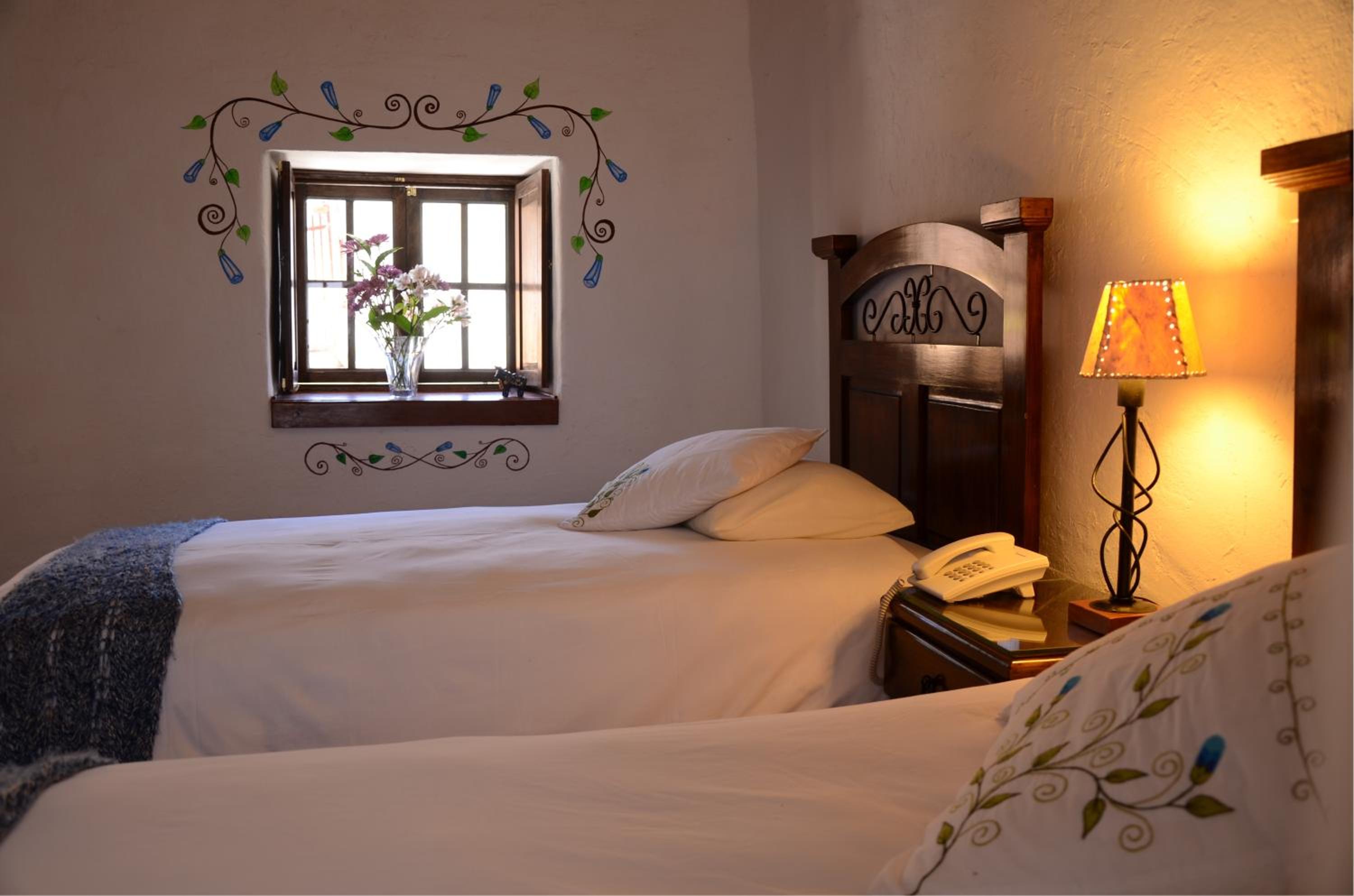 Standard Twin Room photo 2