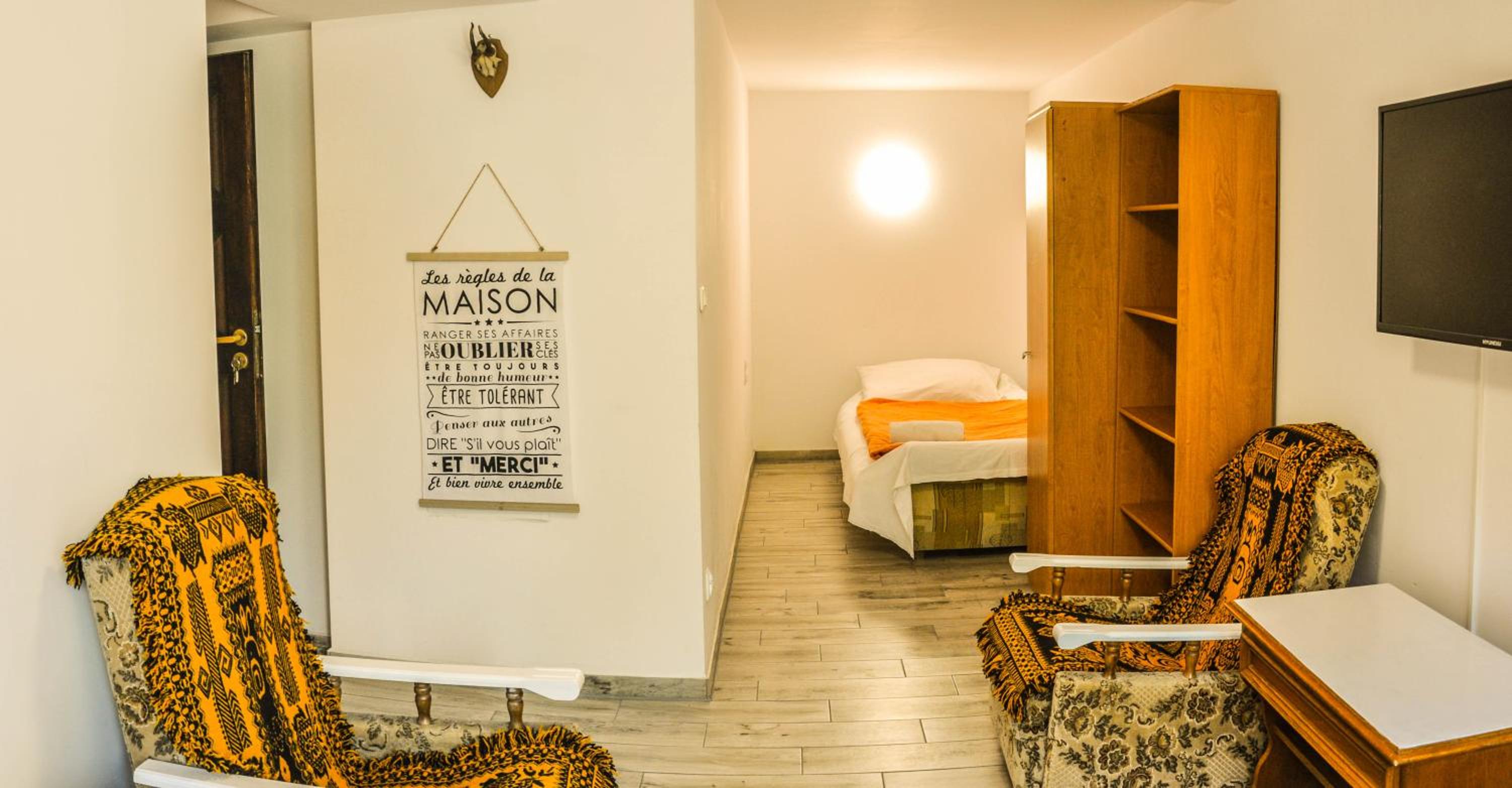 Triple Room with Private Bathroom photo 3