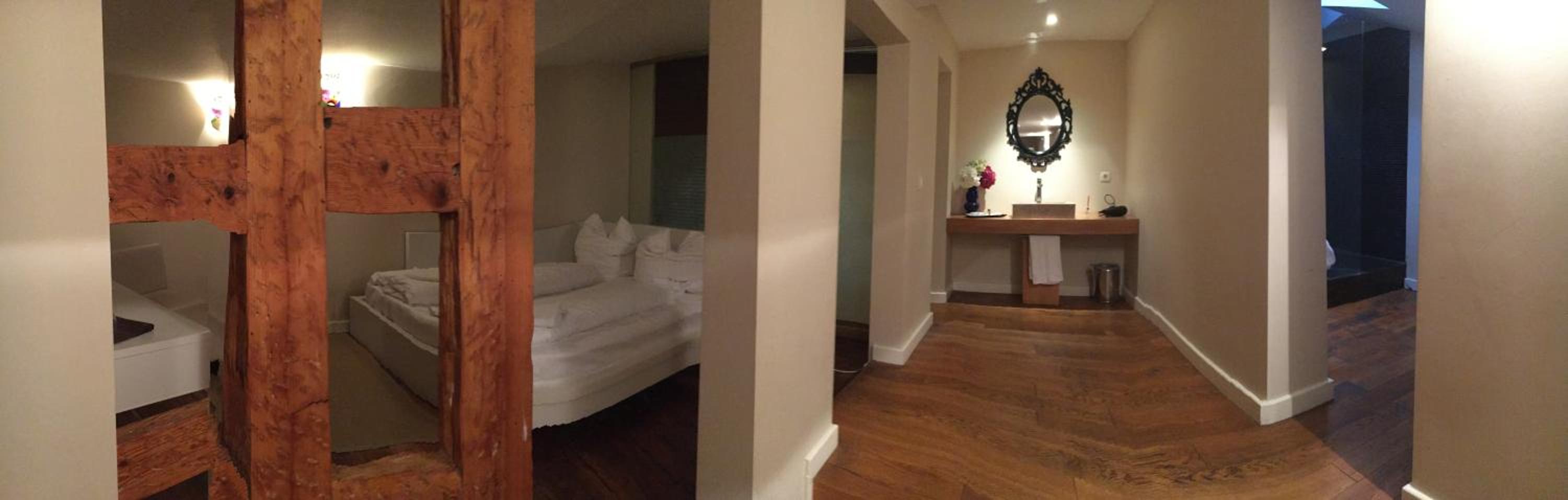 Large Double Room photo 2