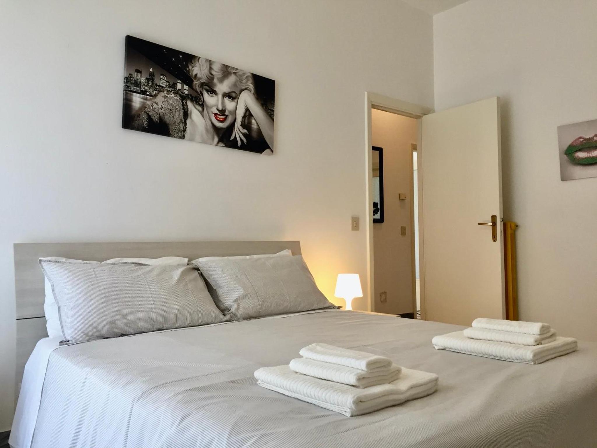 One-Bedroom Apartment - Non-Smoking photo 1