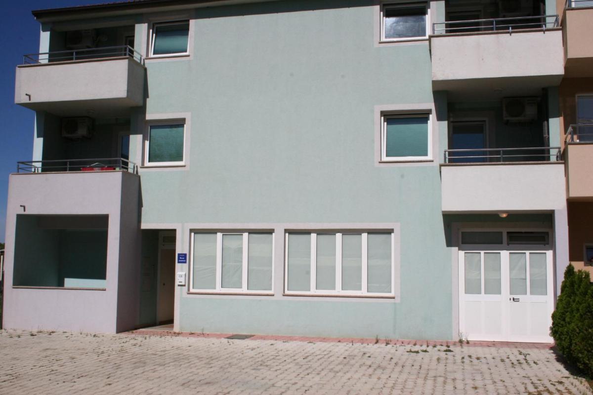 Apartment with Sea View - Photo 34
