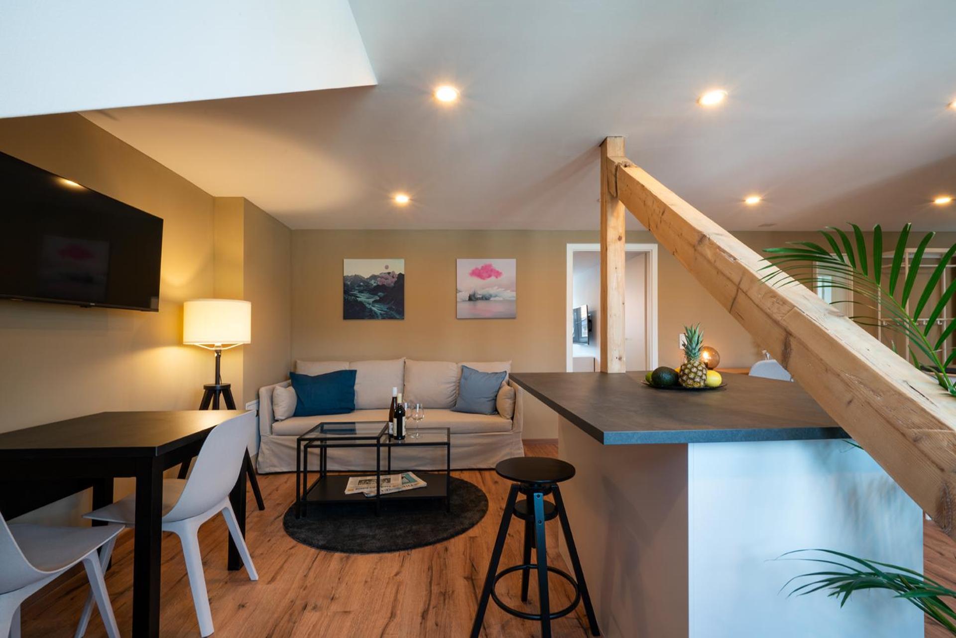 One-Bedroom Apartment - Photo 11