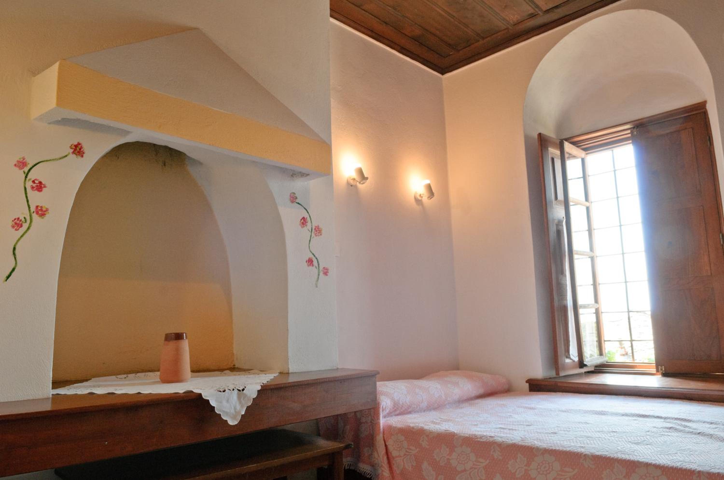 Quadruple Room With Two Bathrooms photo 2