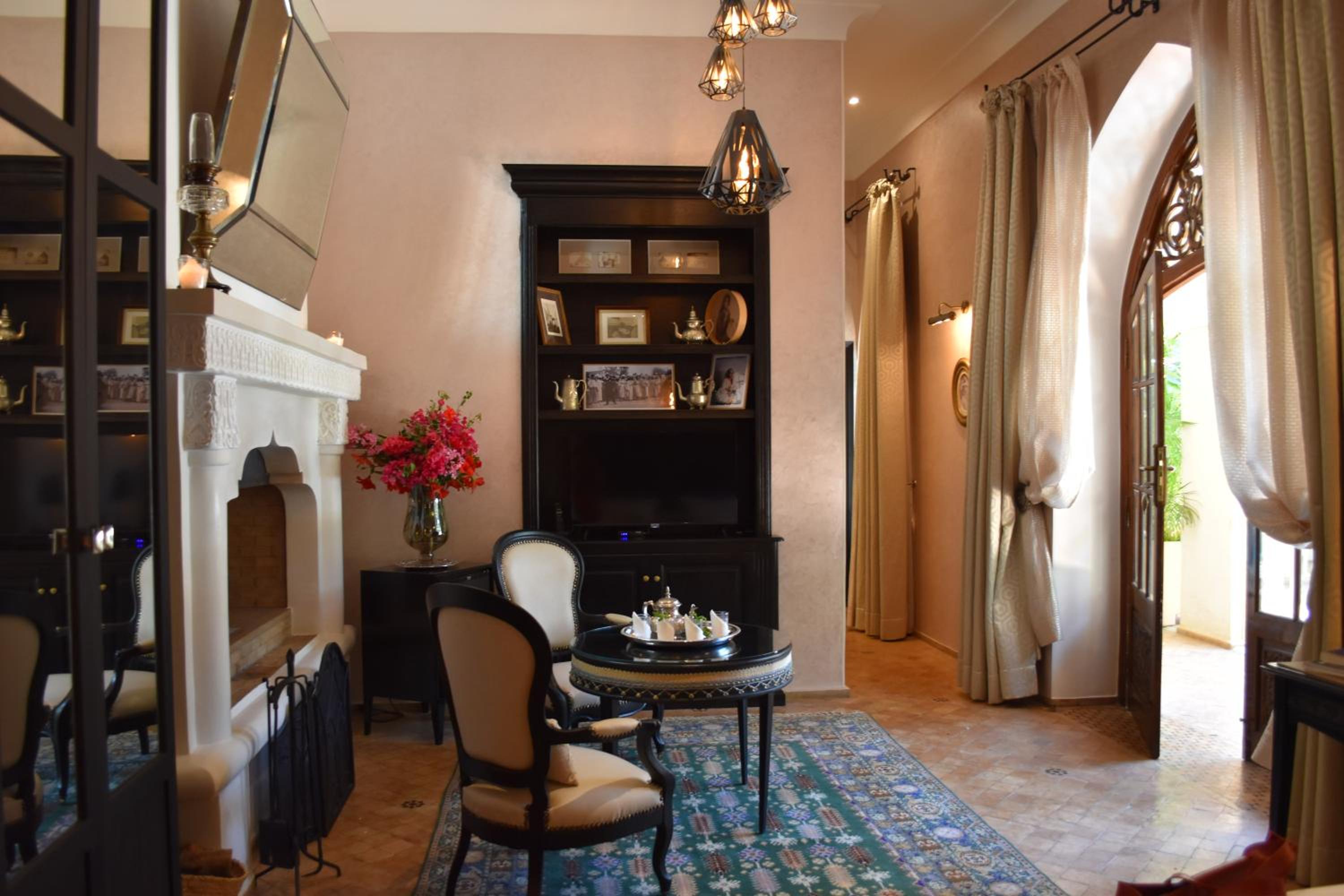 Two-Bedroom Suite - Photo 9