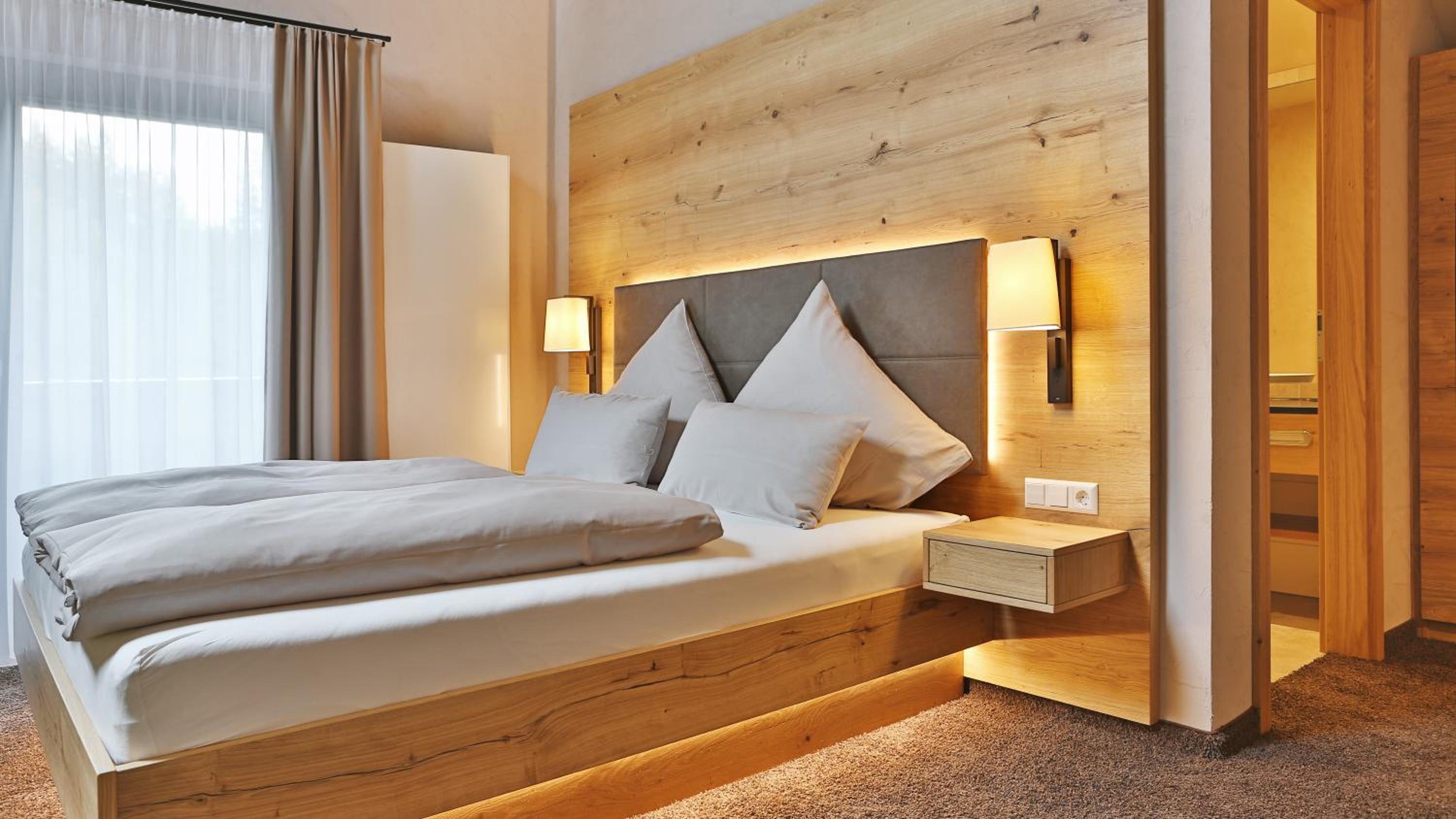 Two-Bedroom Suite - Photo 2