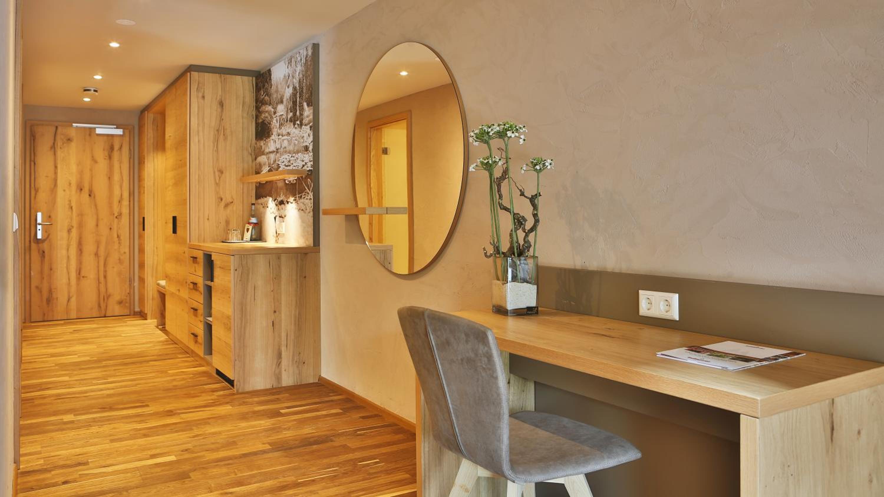 Two-Bedroom Suite - Photo 12