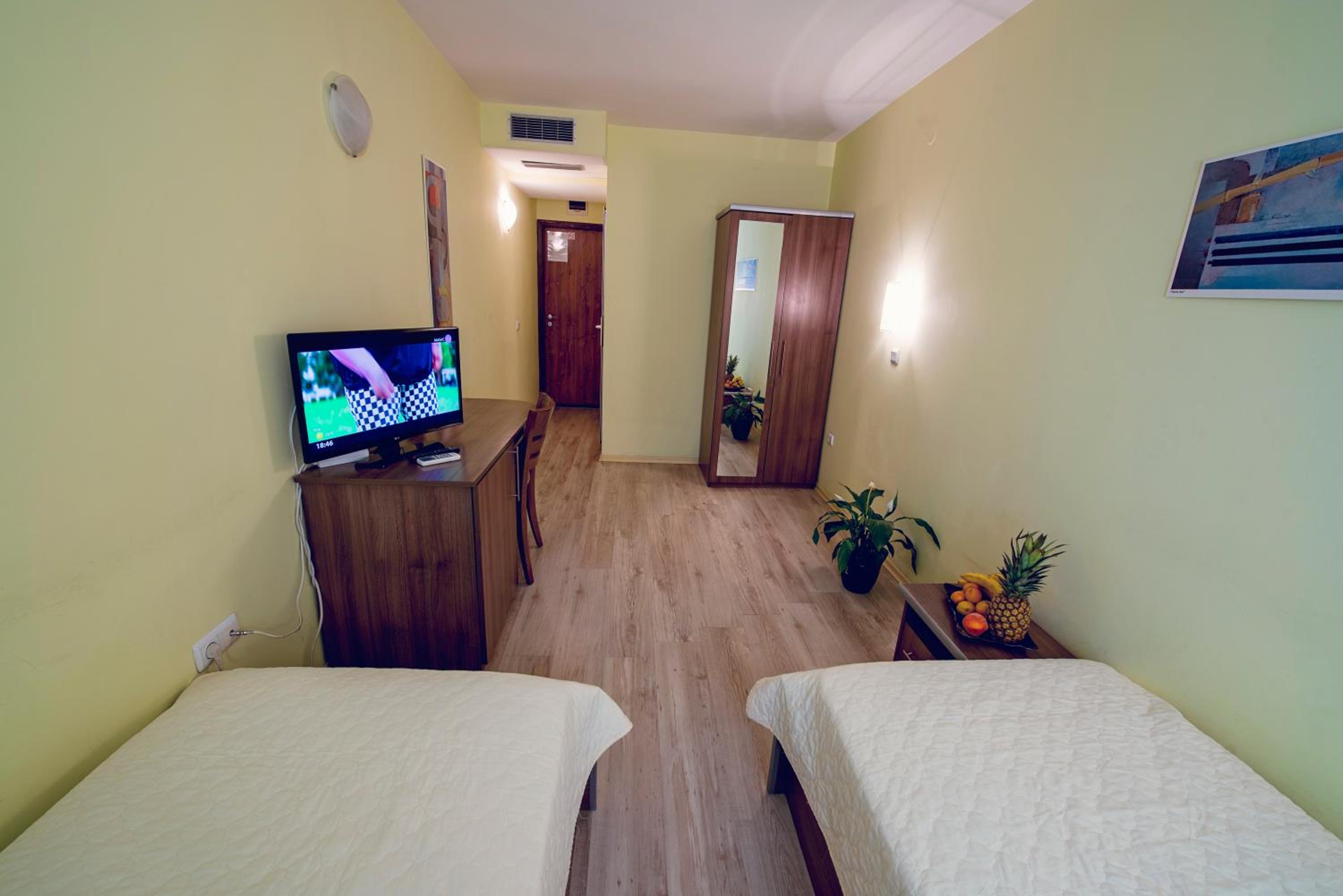 Double or Twin Room - Photo 2
