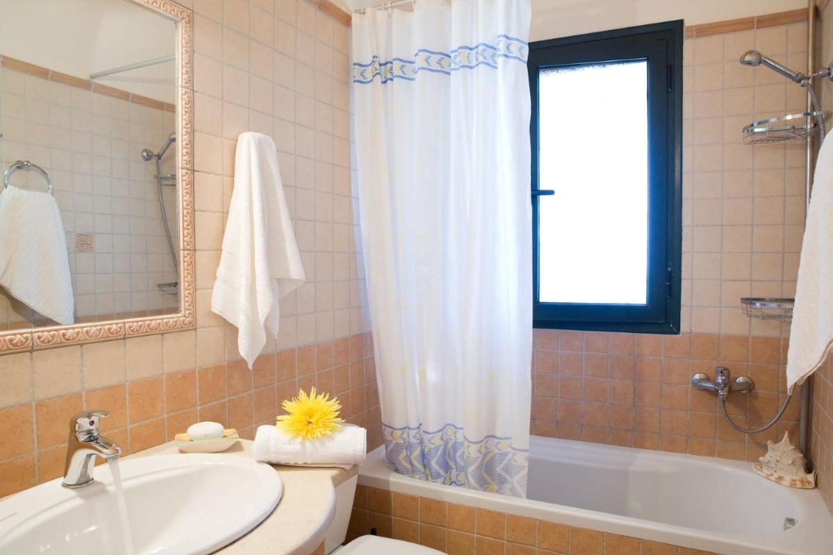 Quadruple Room with Sea View photo 1