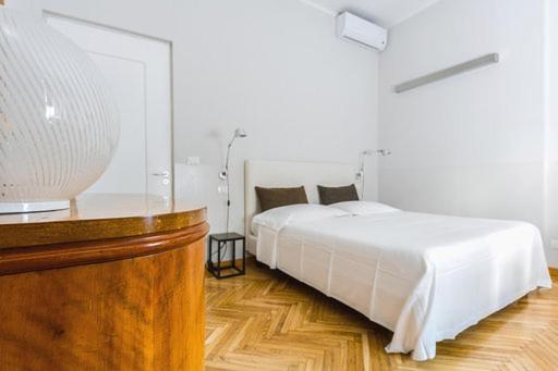 Double Room - Photo 5