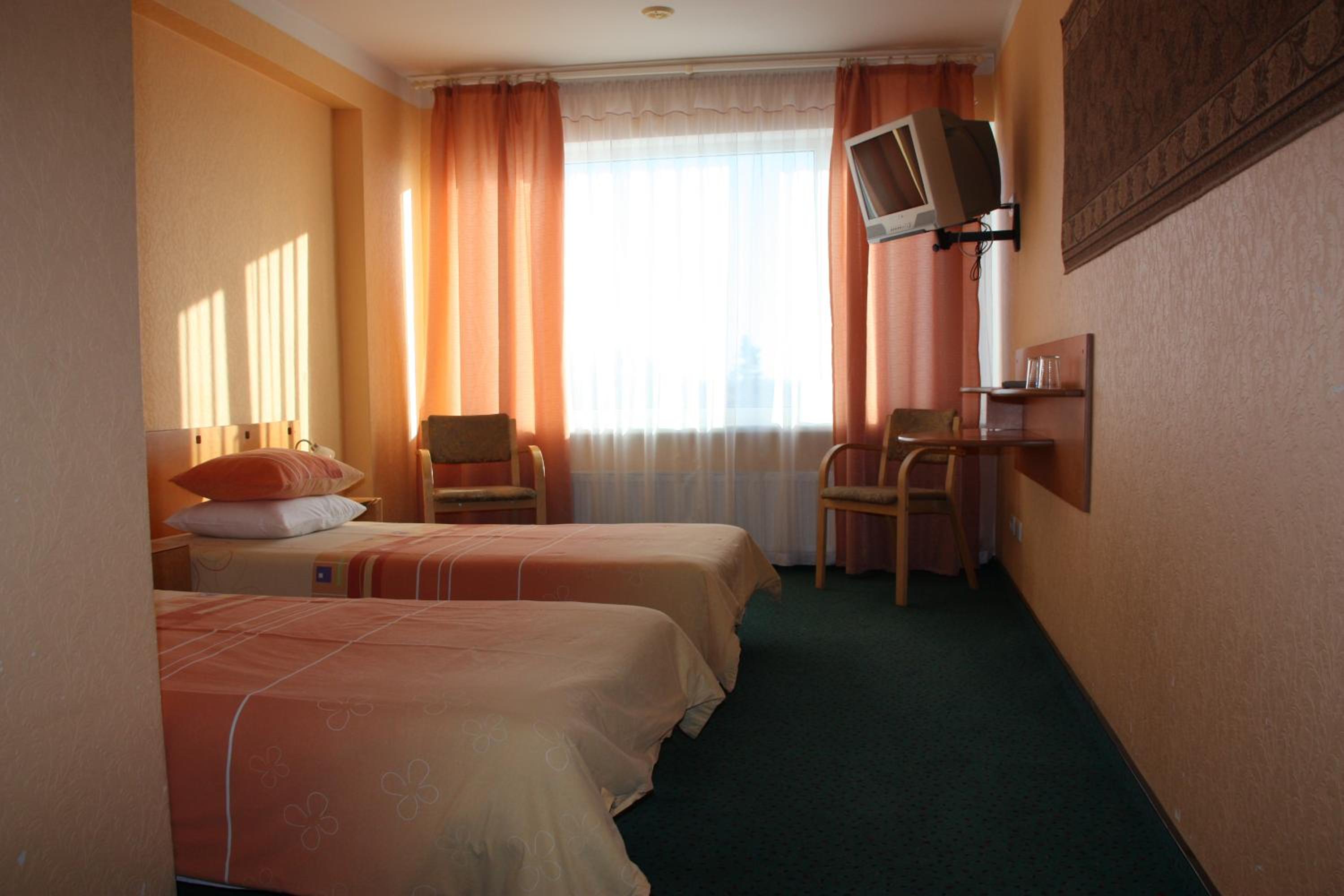 Twin Room - Photo 6