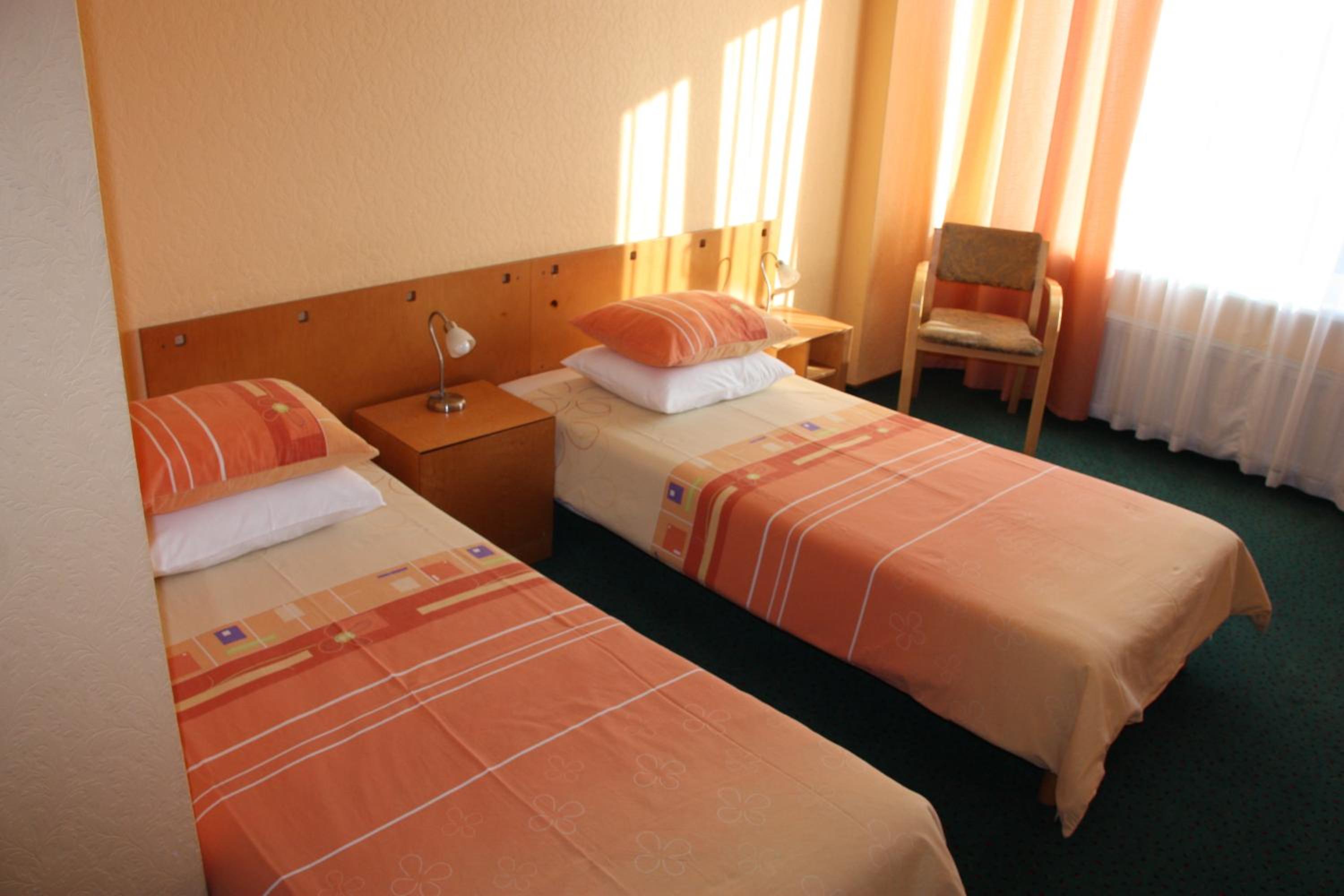 Twin Room - Photo 7