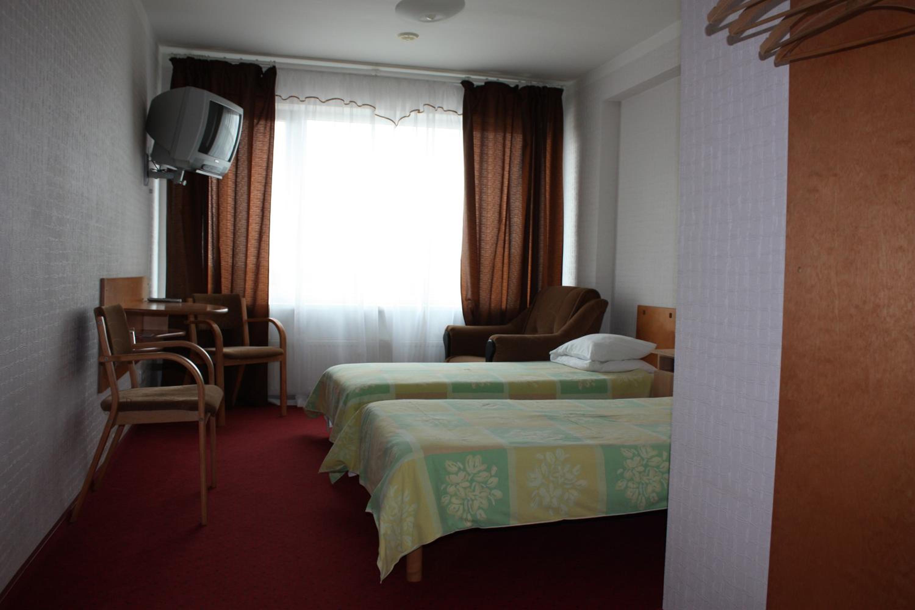 Twin Room - Photo 1