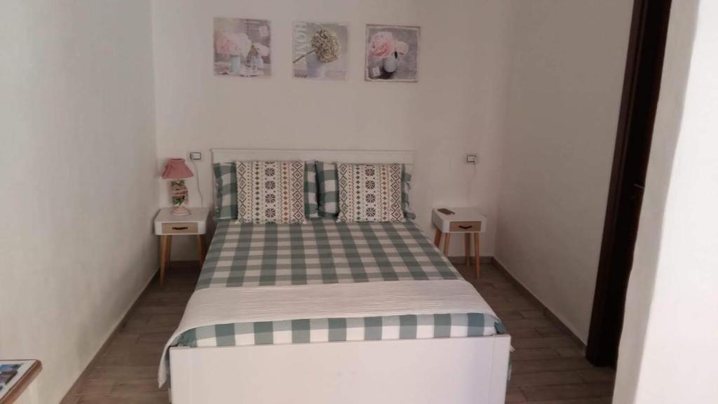 Quadruple Room with Private Bathroom