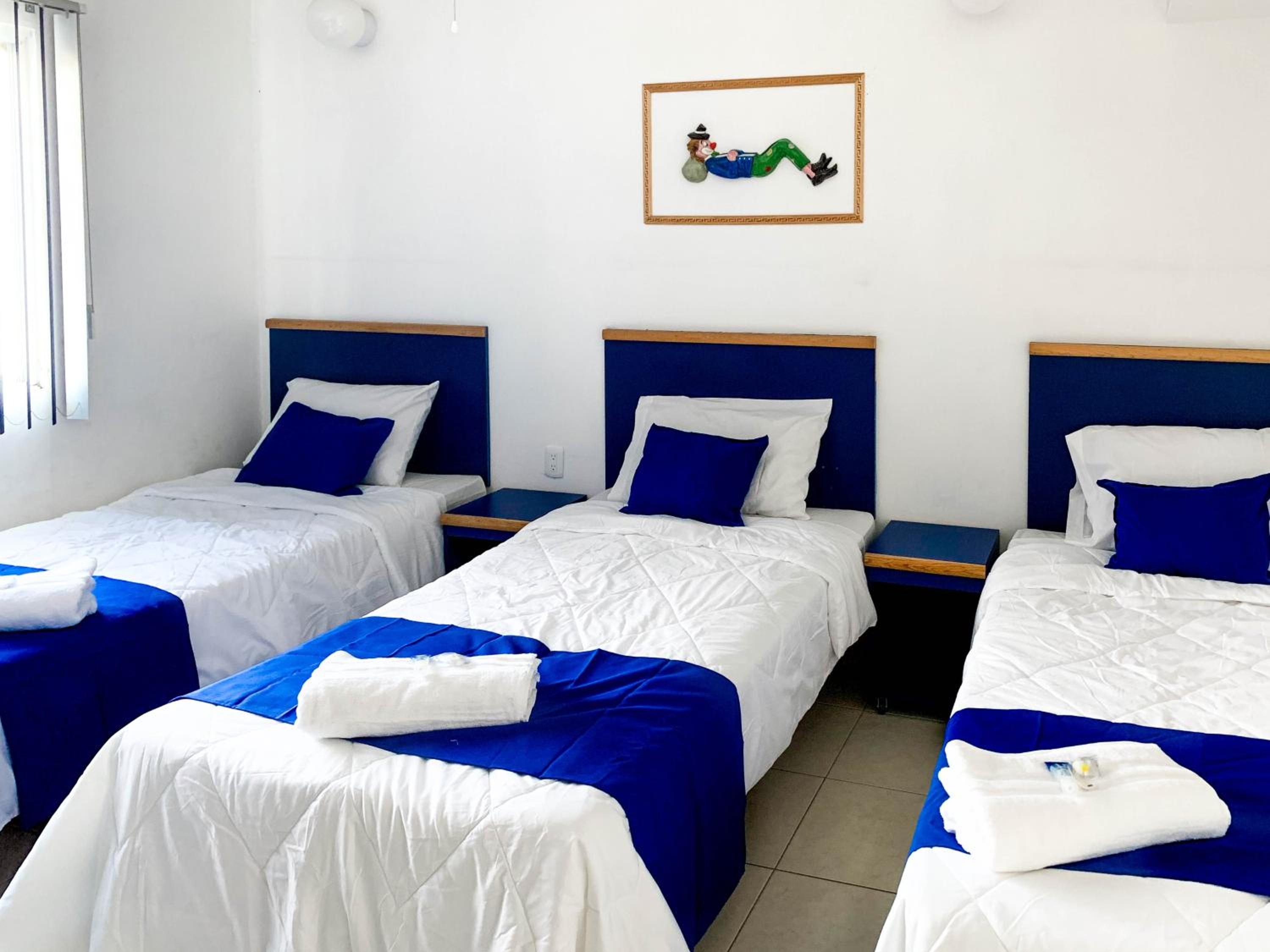 Standard Triple Room - Photo 2