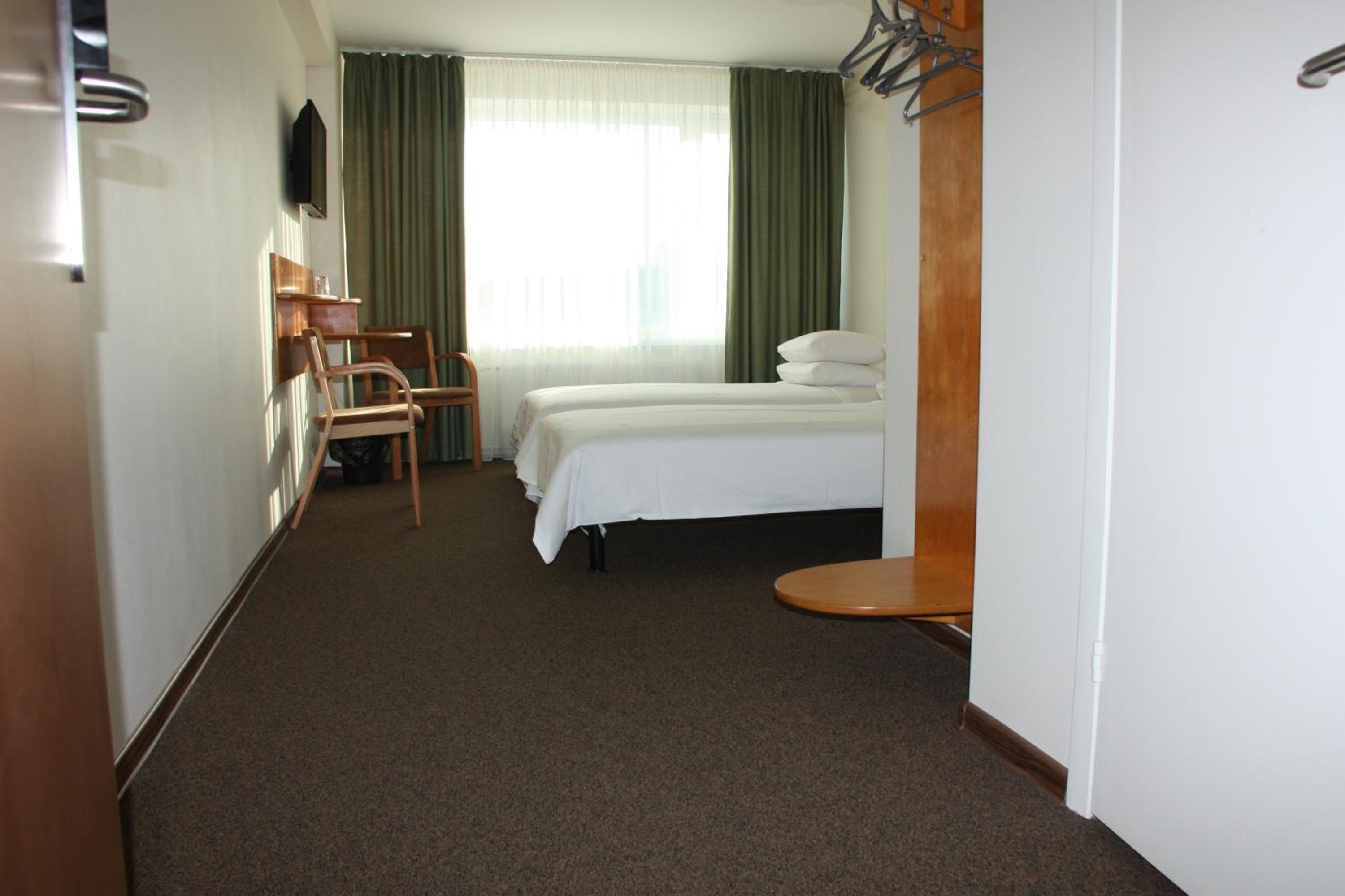 Classic Twin Room - Photo 2
