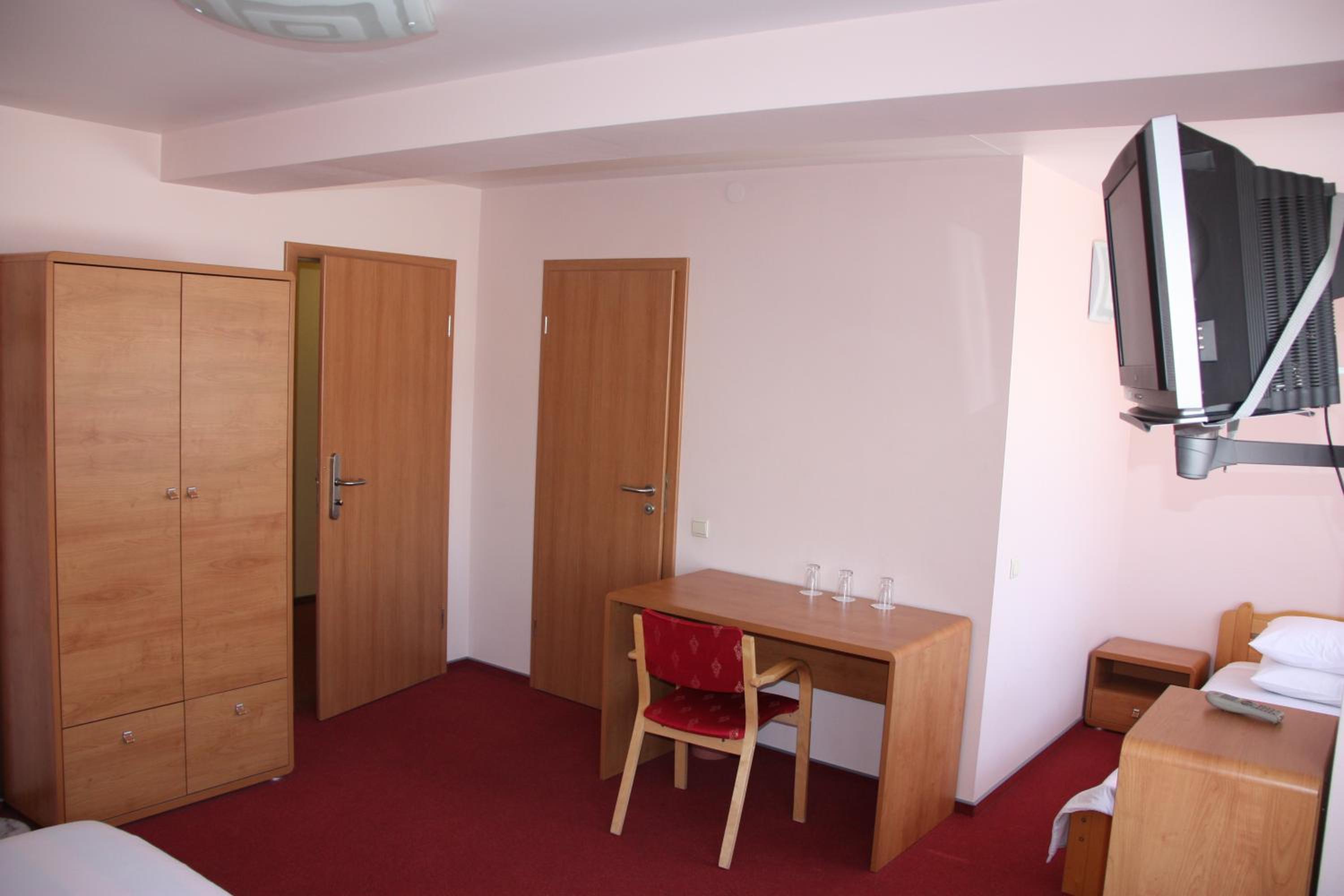 Triple Room - Photo 3