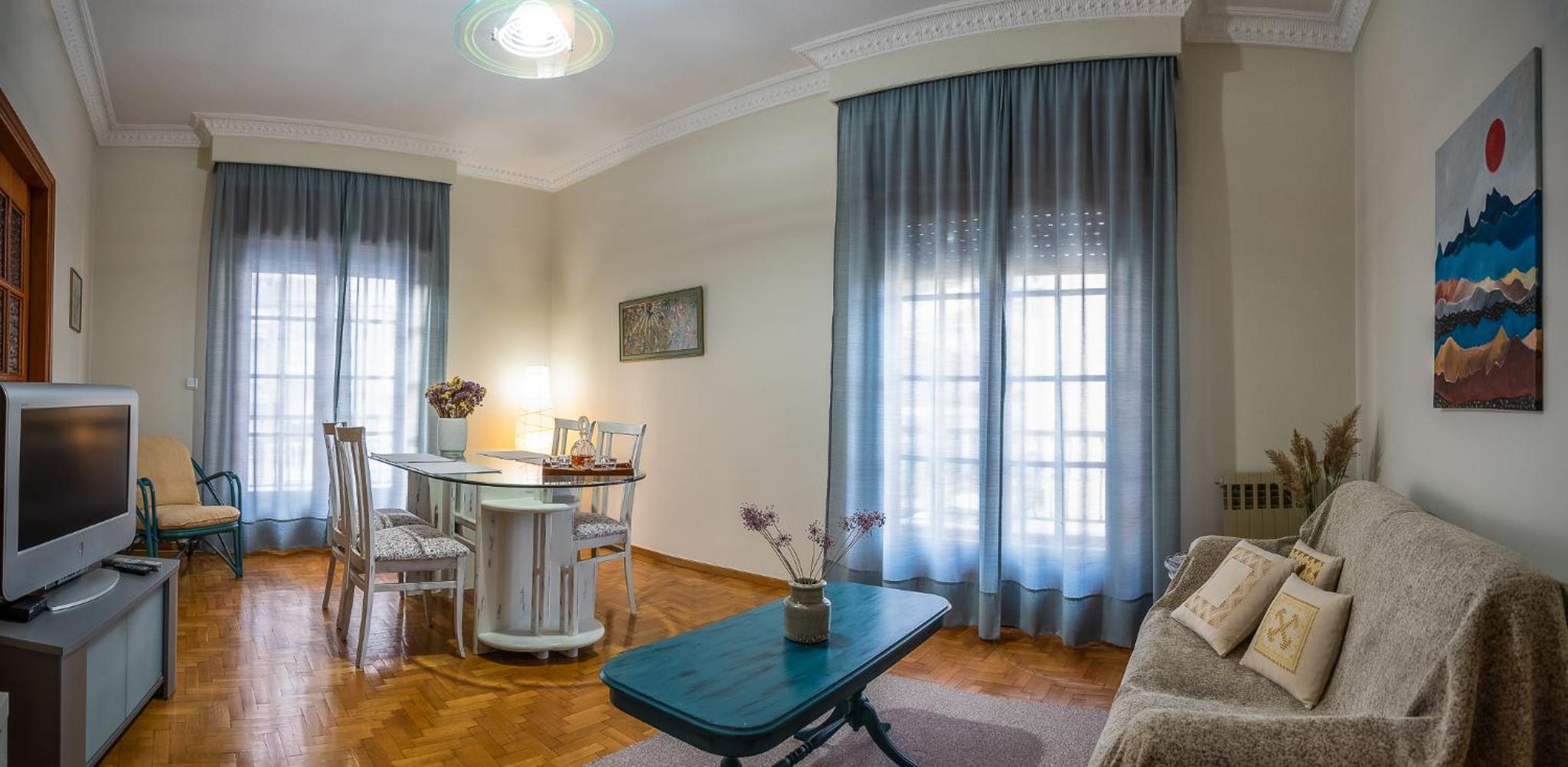 Apartment with Balcony - Photo 22