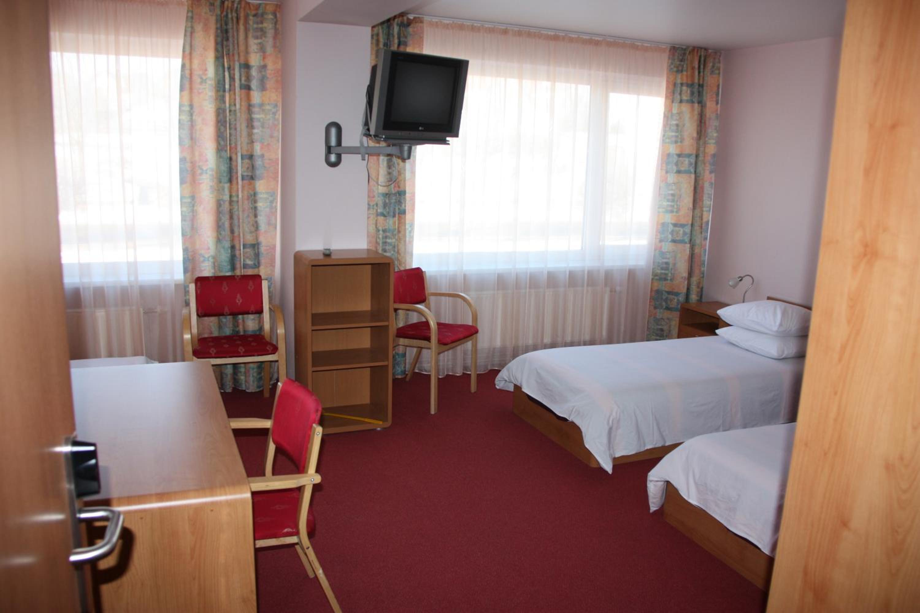 Triple Room - Photo 11