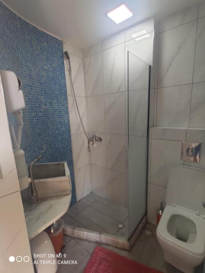 One-Bedroom Apartment - Photo 8