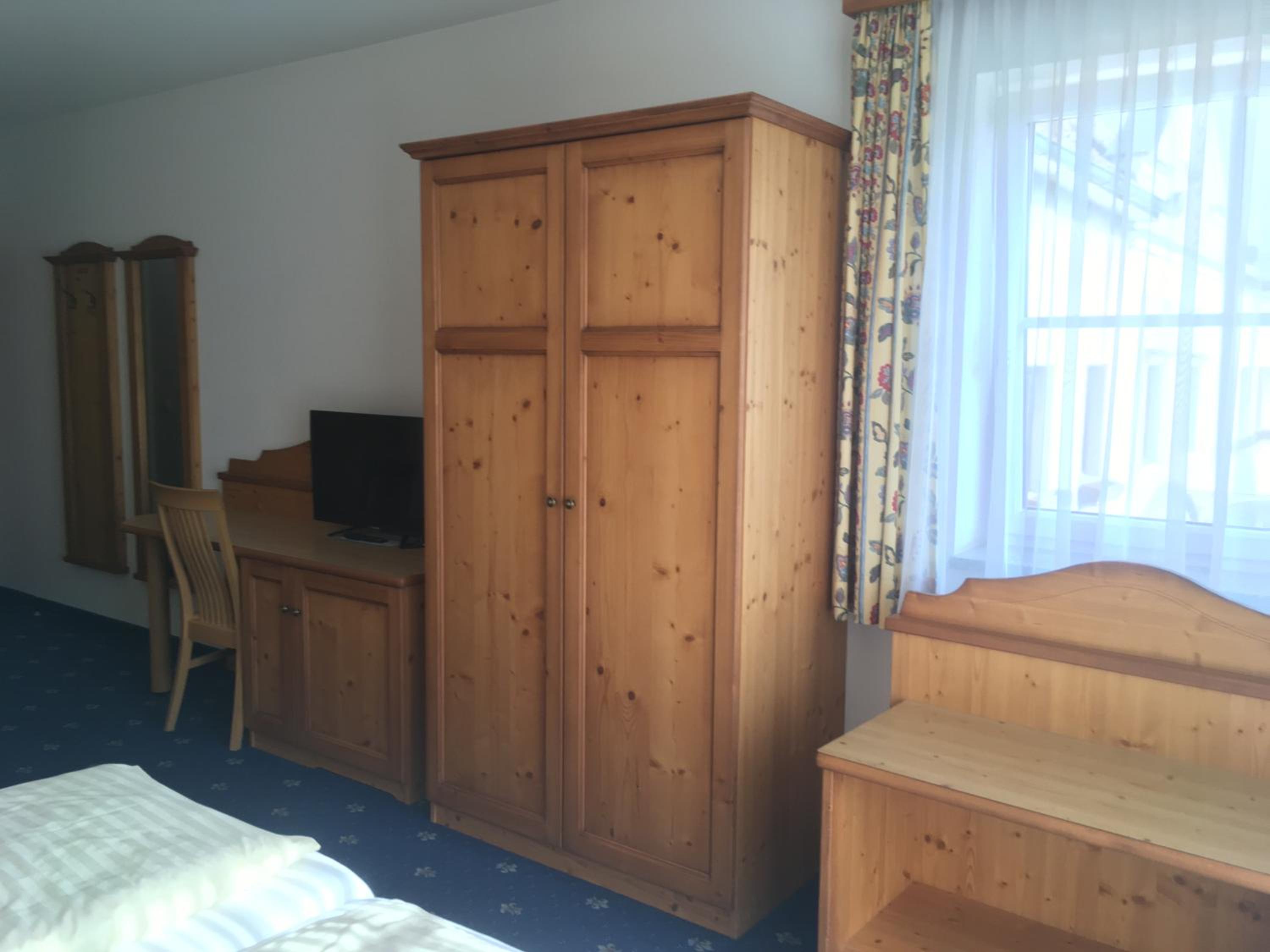 Double Room with Balcony - Photo 1
