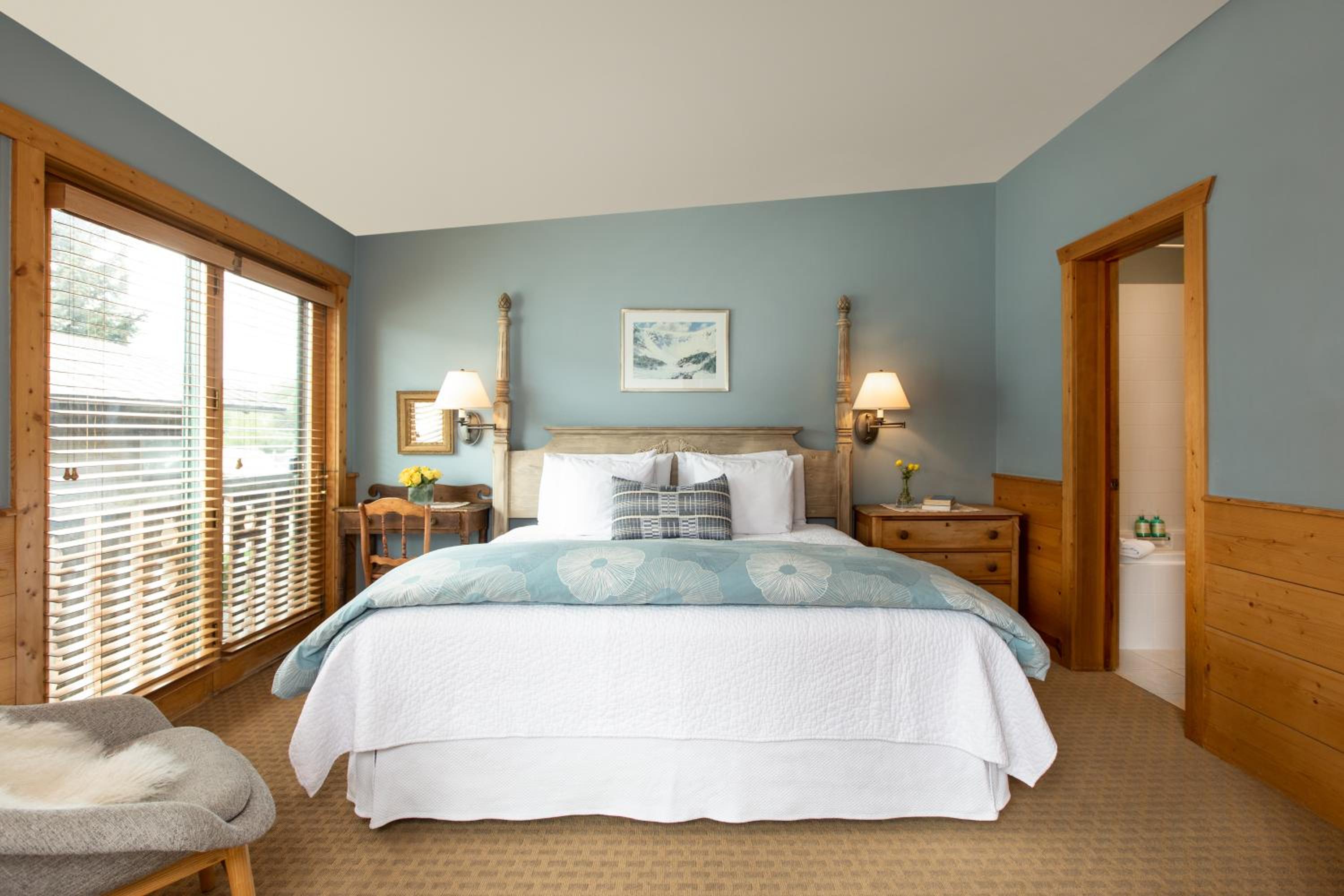 Deluxe King Room photo 1