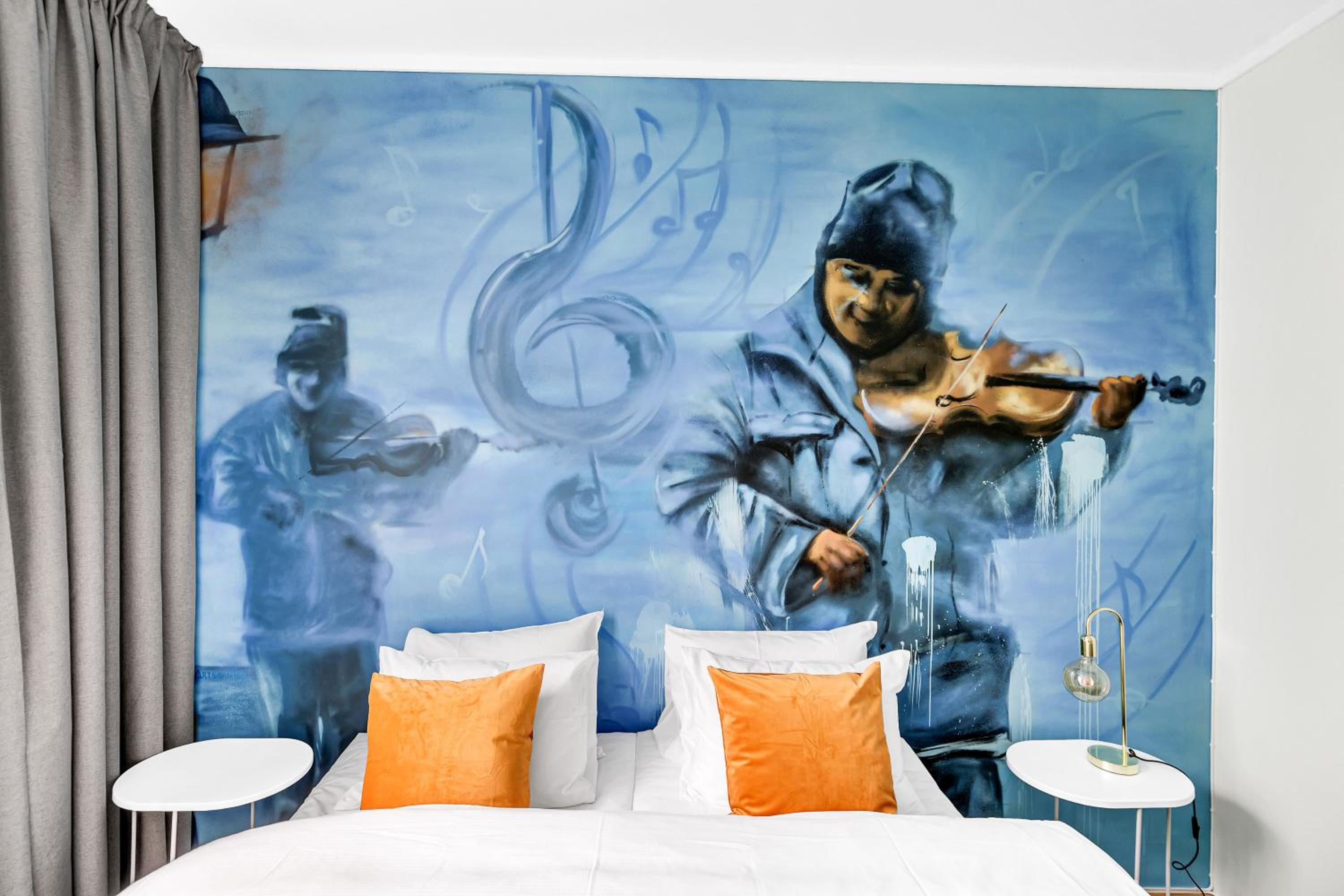 Standard Double Room - Photo 9