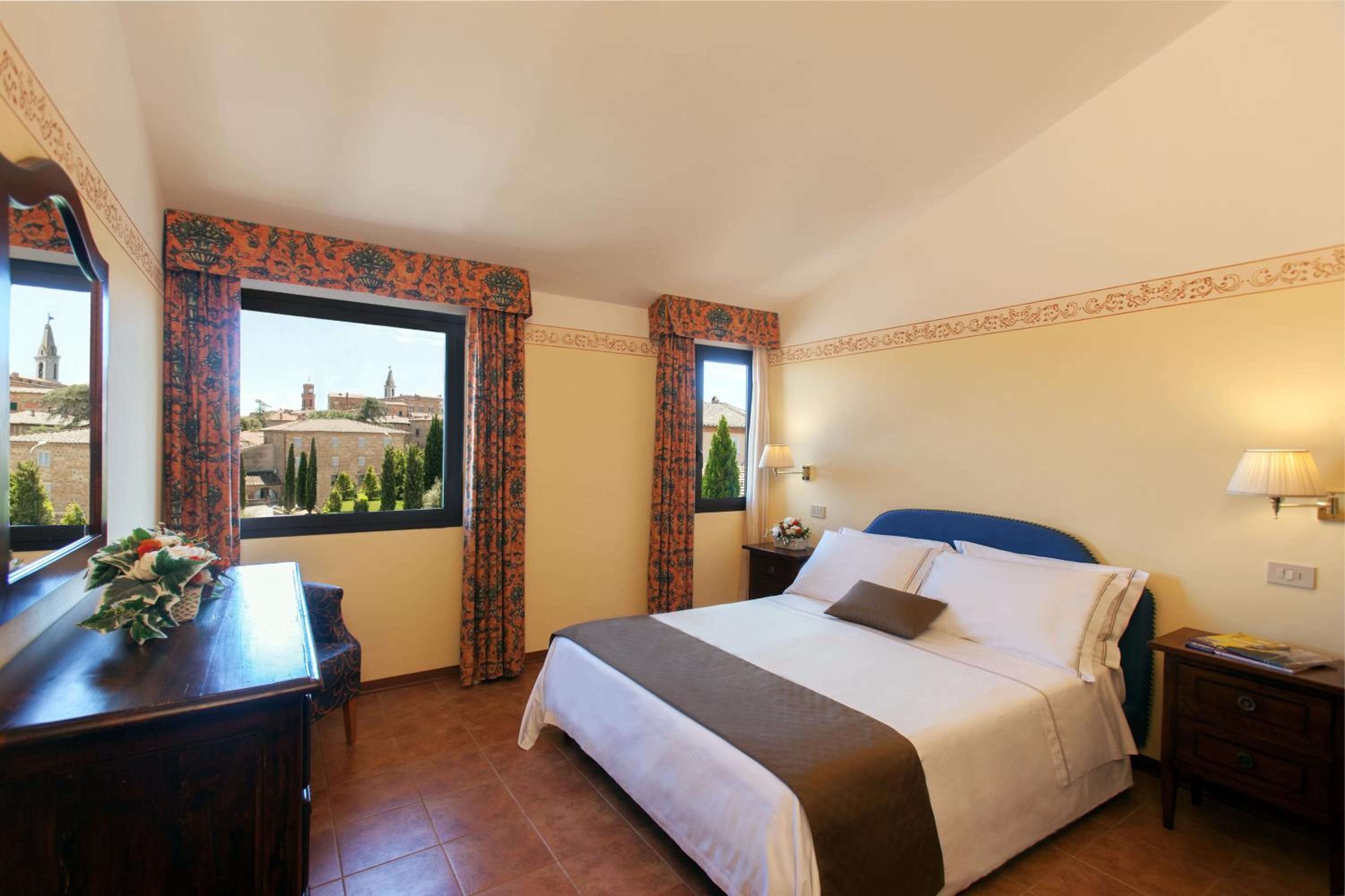 Suite with City View - Photo 1