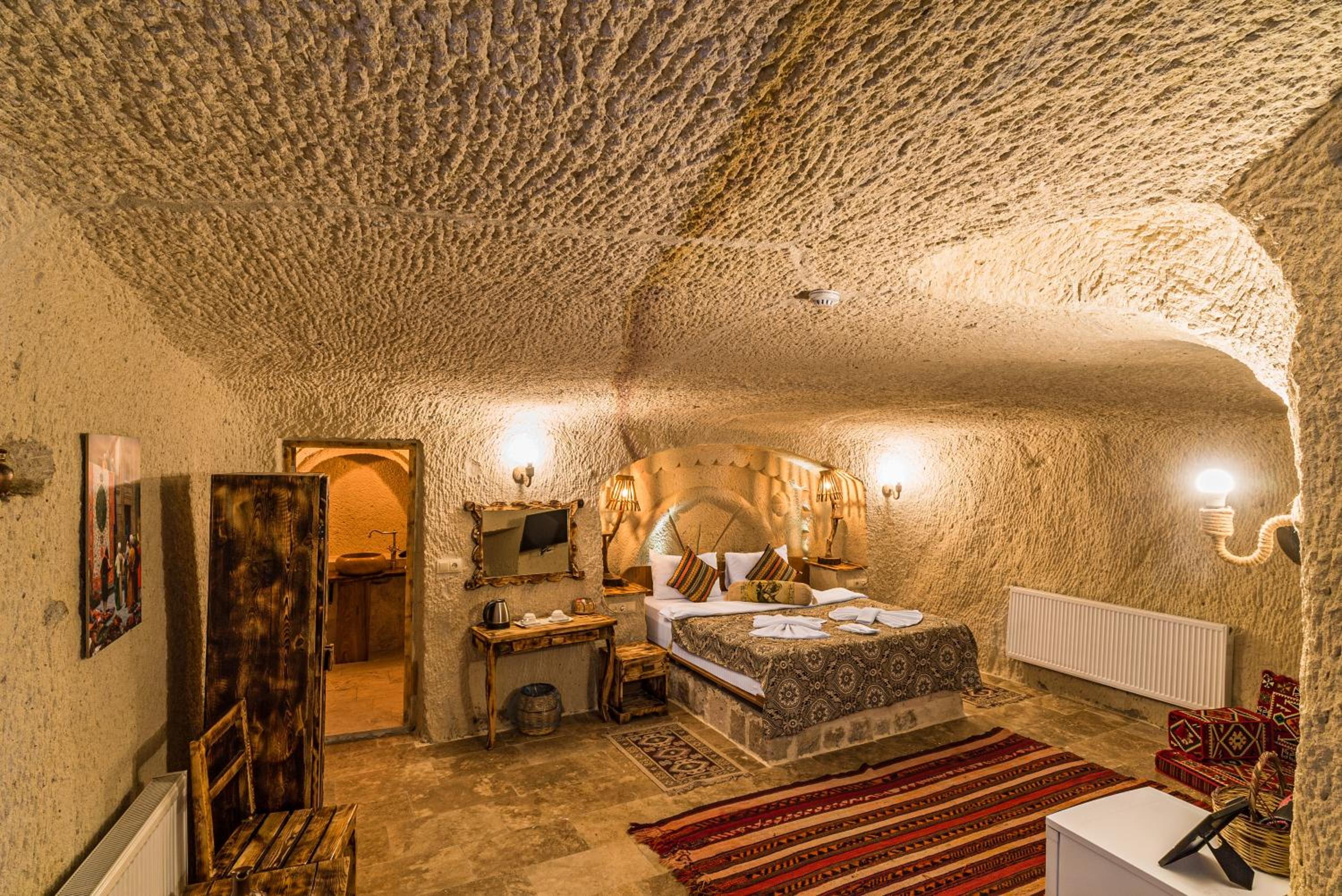 Deluxe King Suite - Photo 113