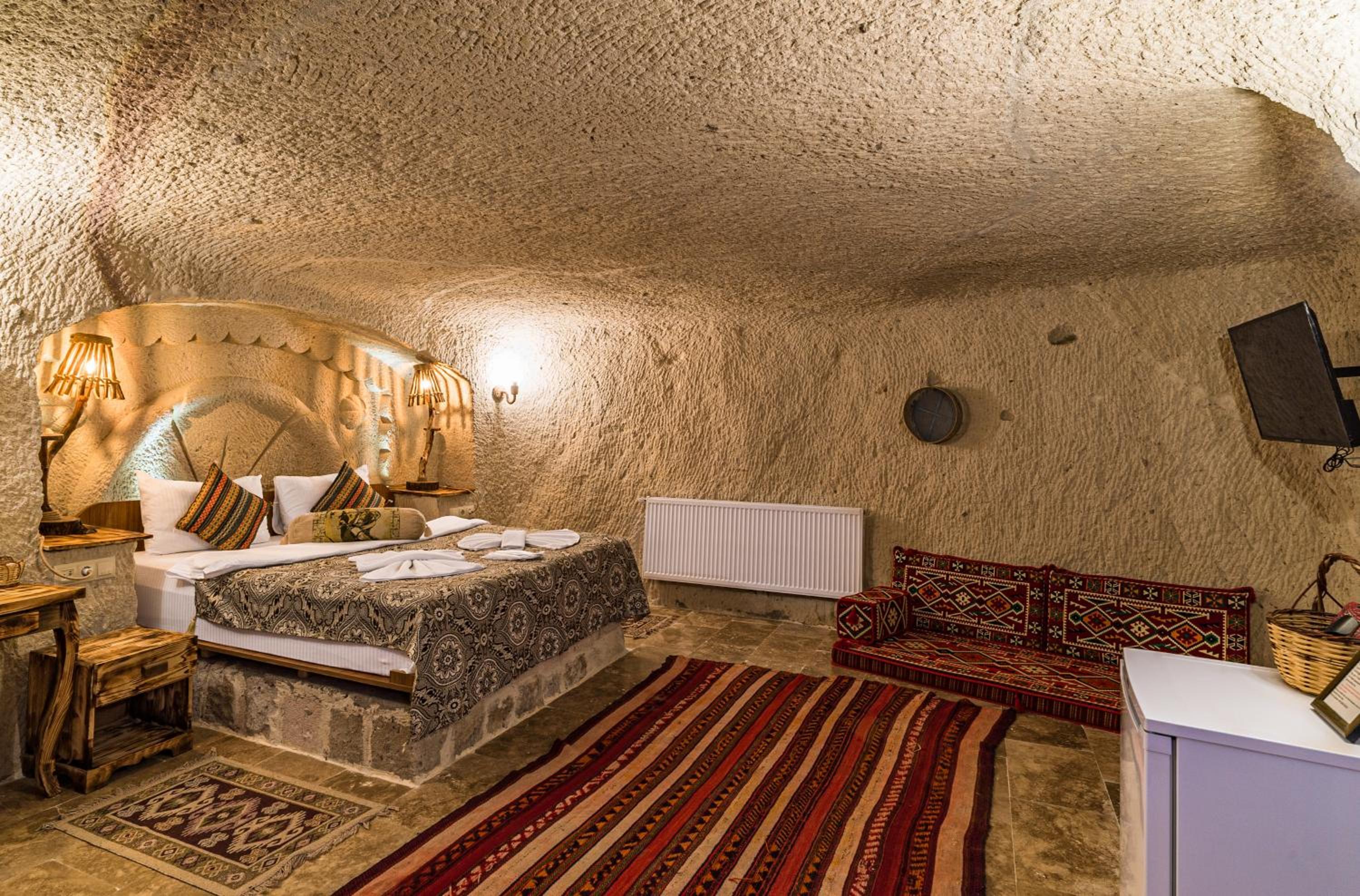 Deluxe King Suite - Photo 112