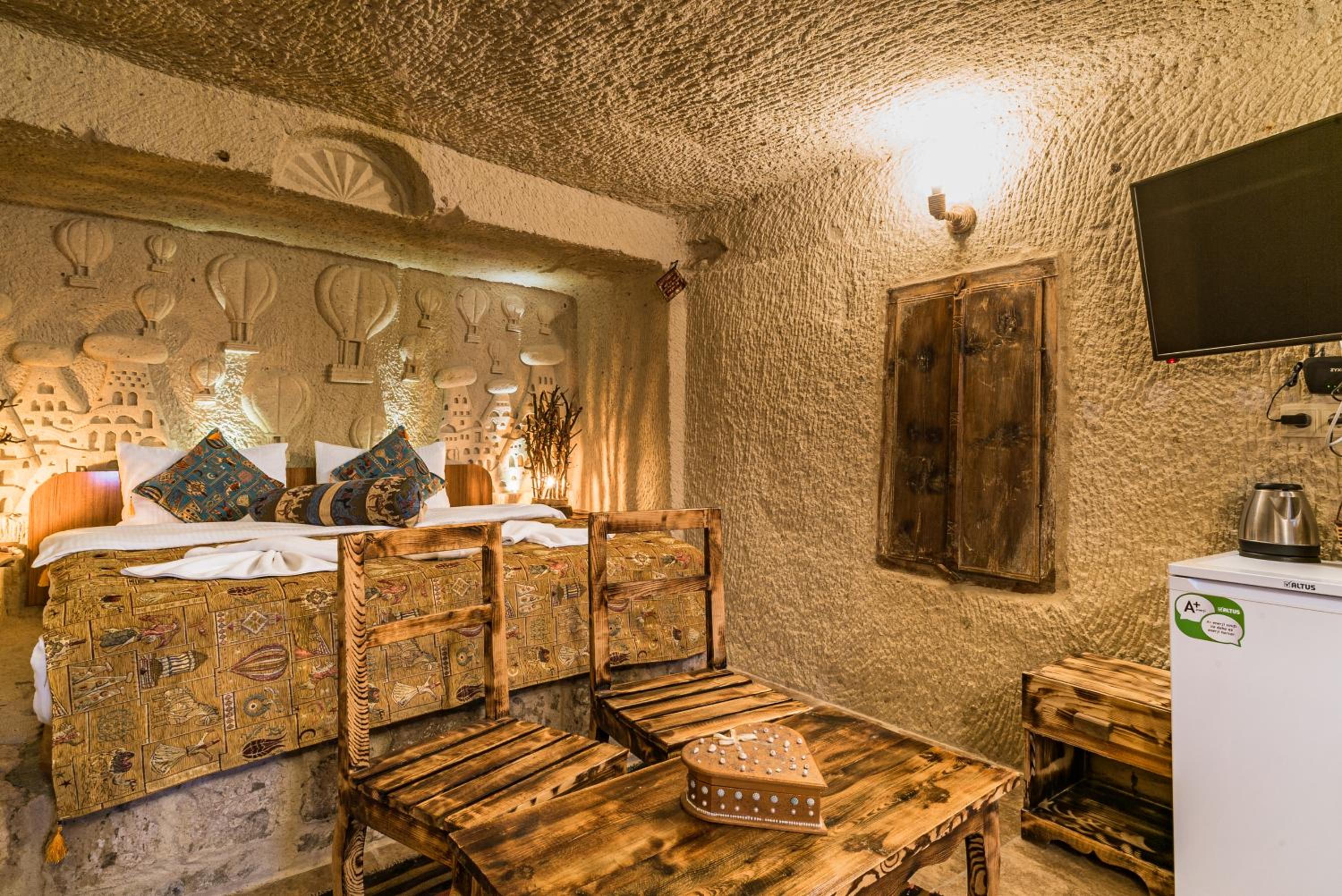 Deluxe Queen Suite