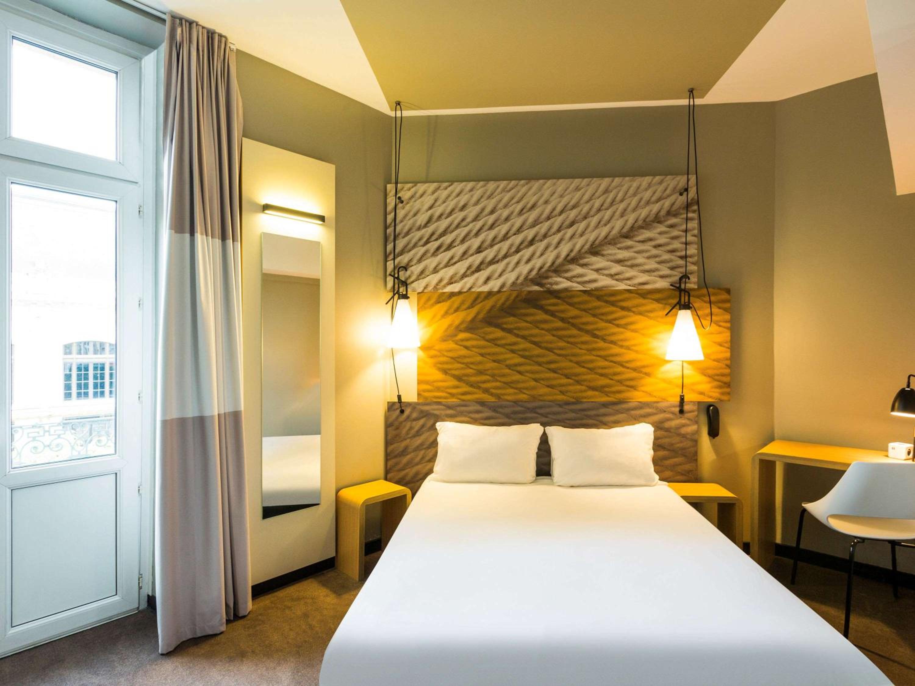Superior Double Room with One Double Bed and One Double Sofa Bed - Photo 4