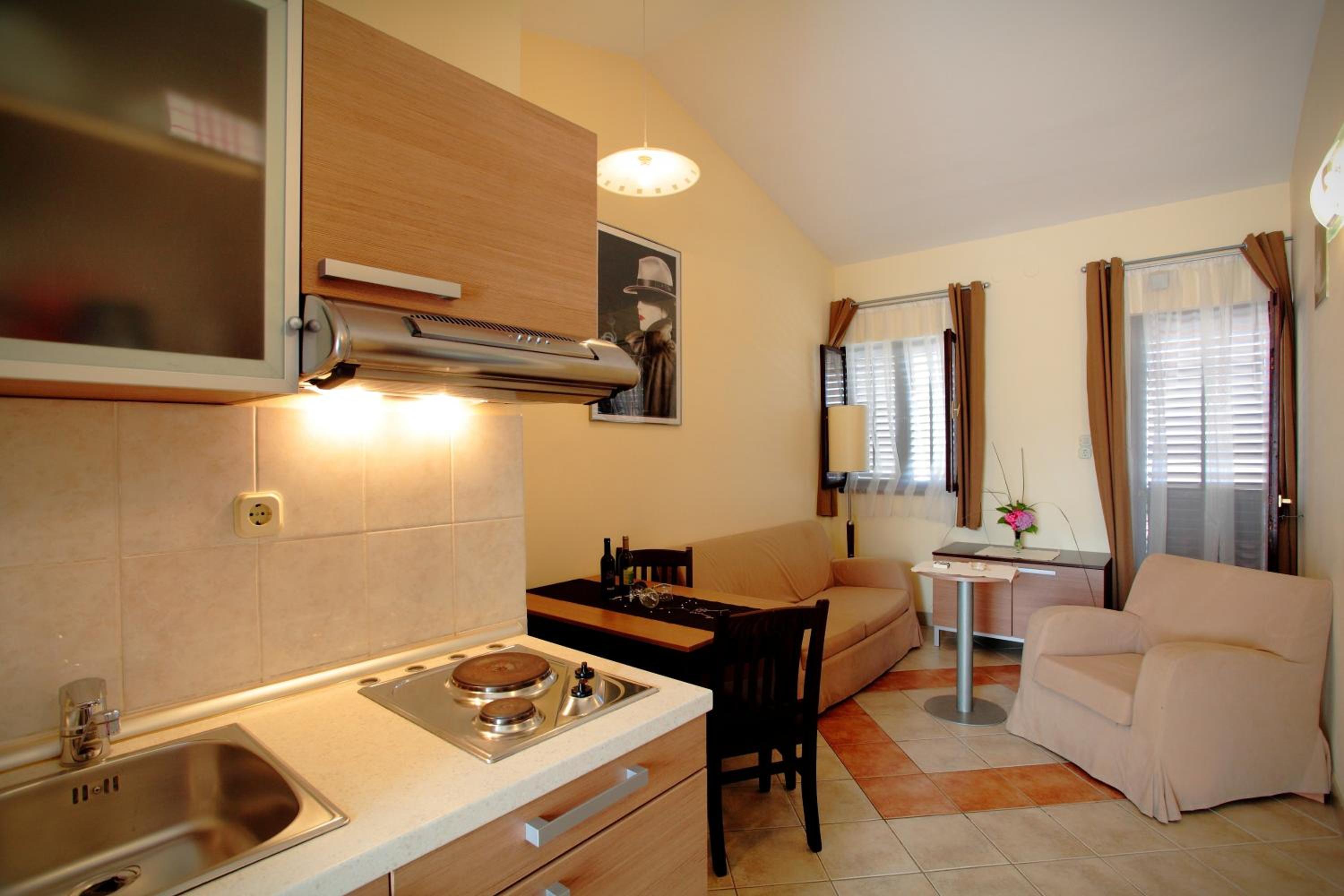 One-Bedroom Apartment - Photo 10