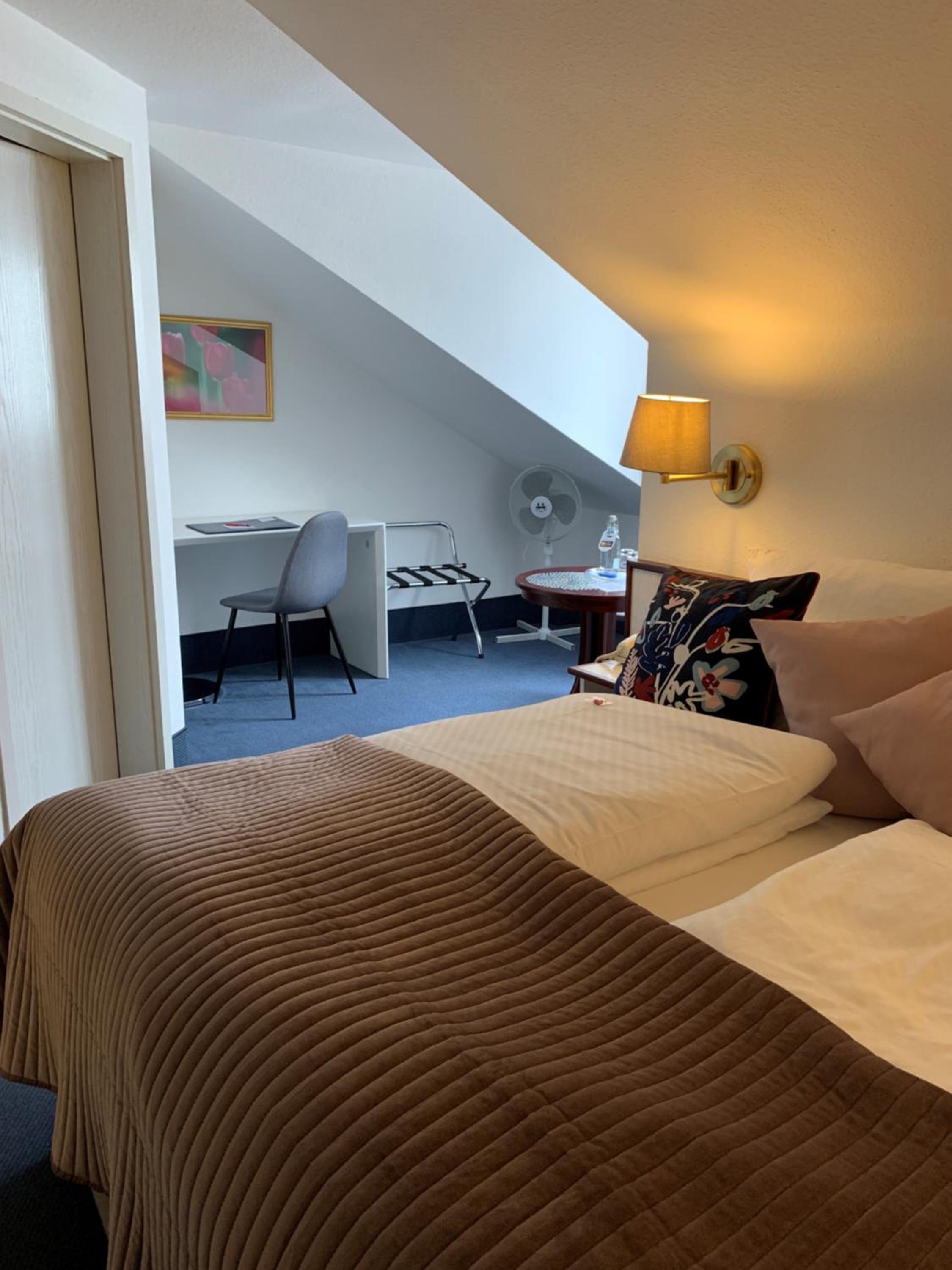 Double Room - Photo 3