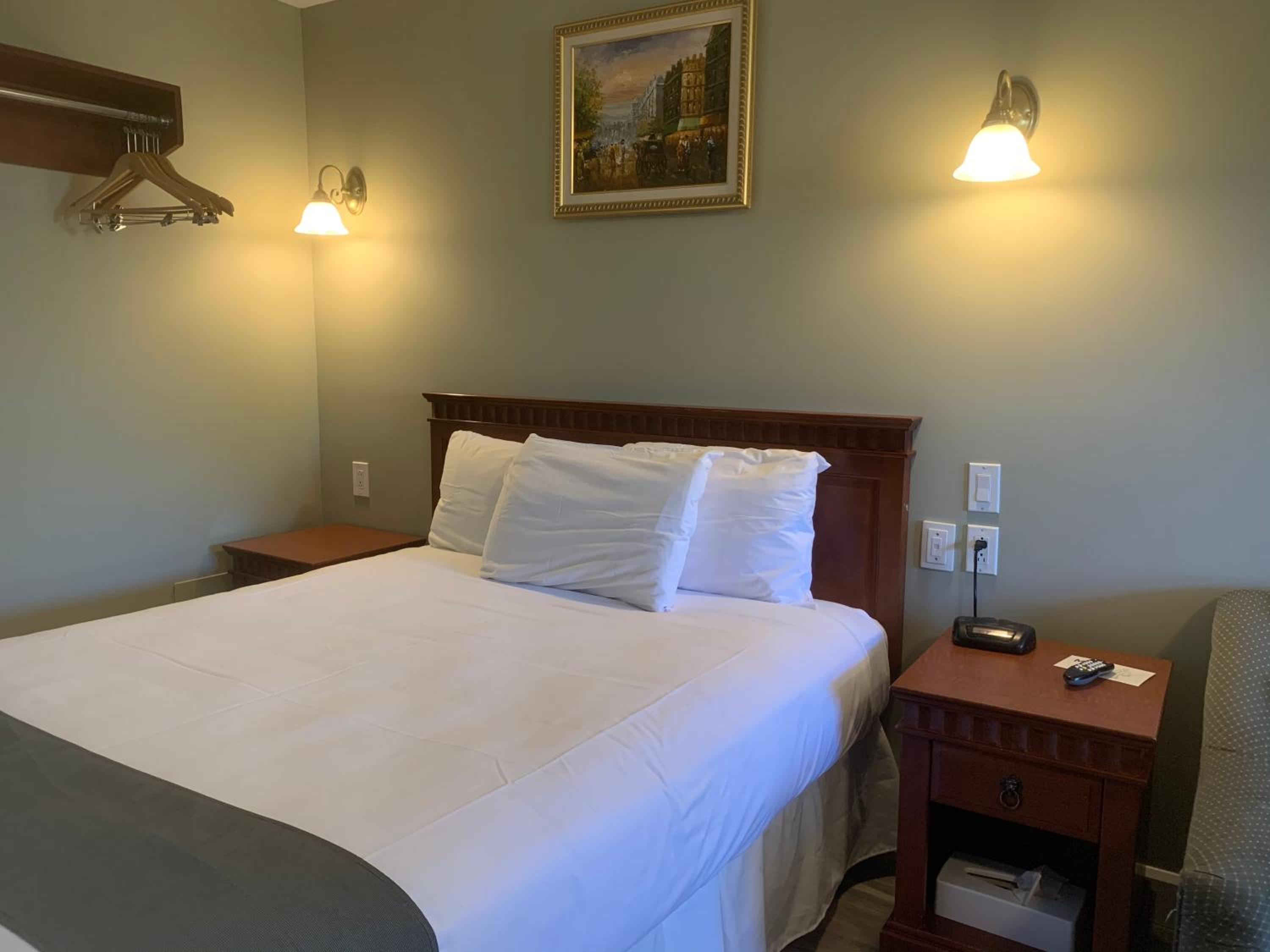 Queen Room photo 3
