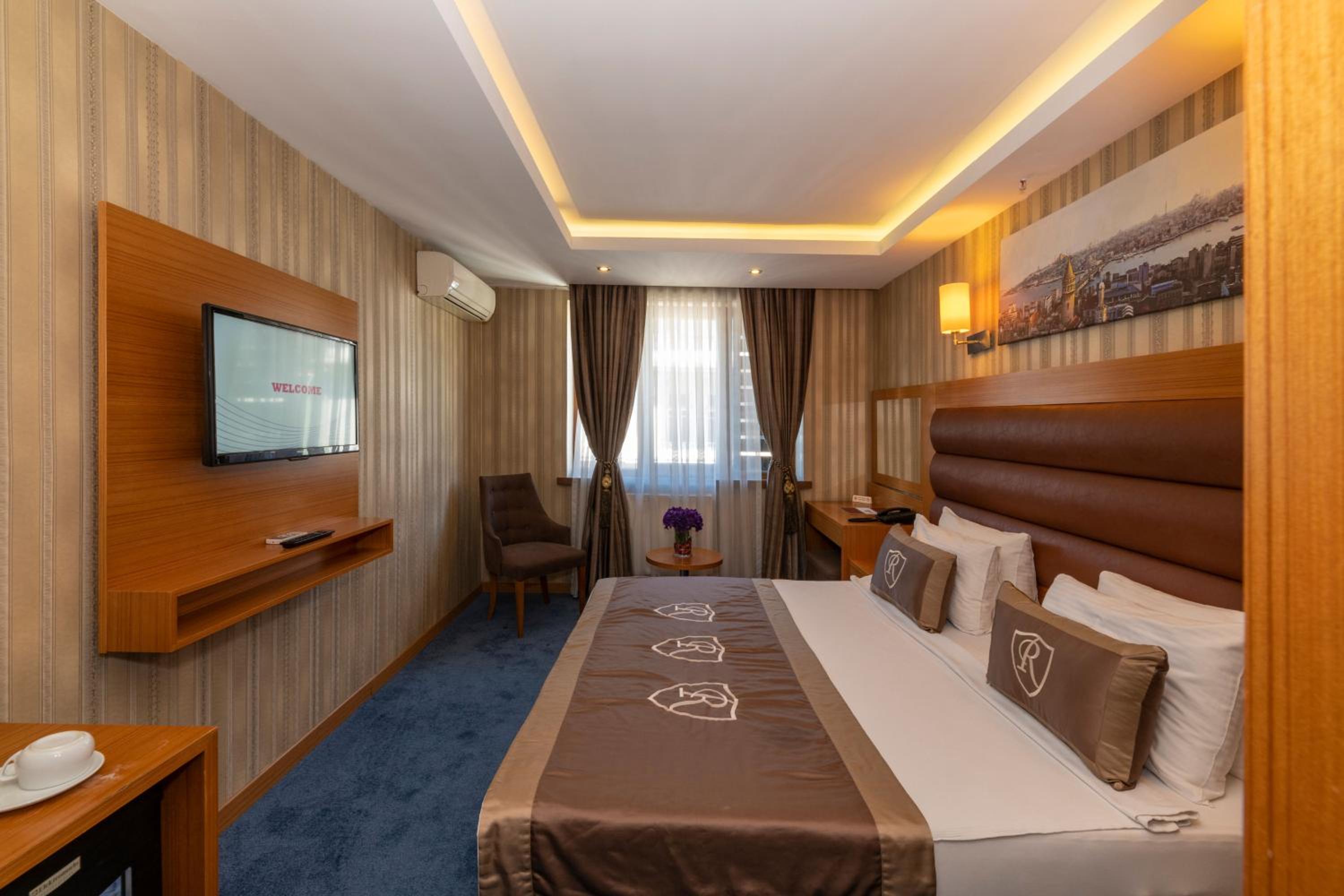 Standard Double or Twin Room photo 3