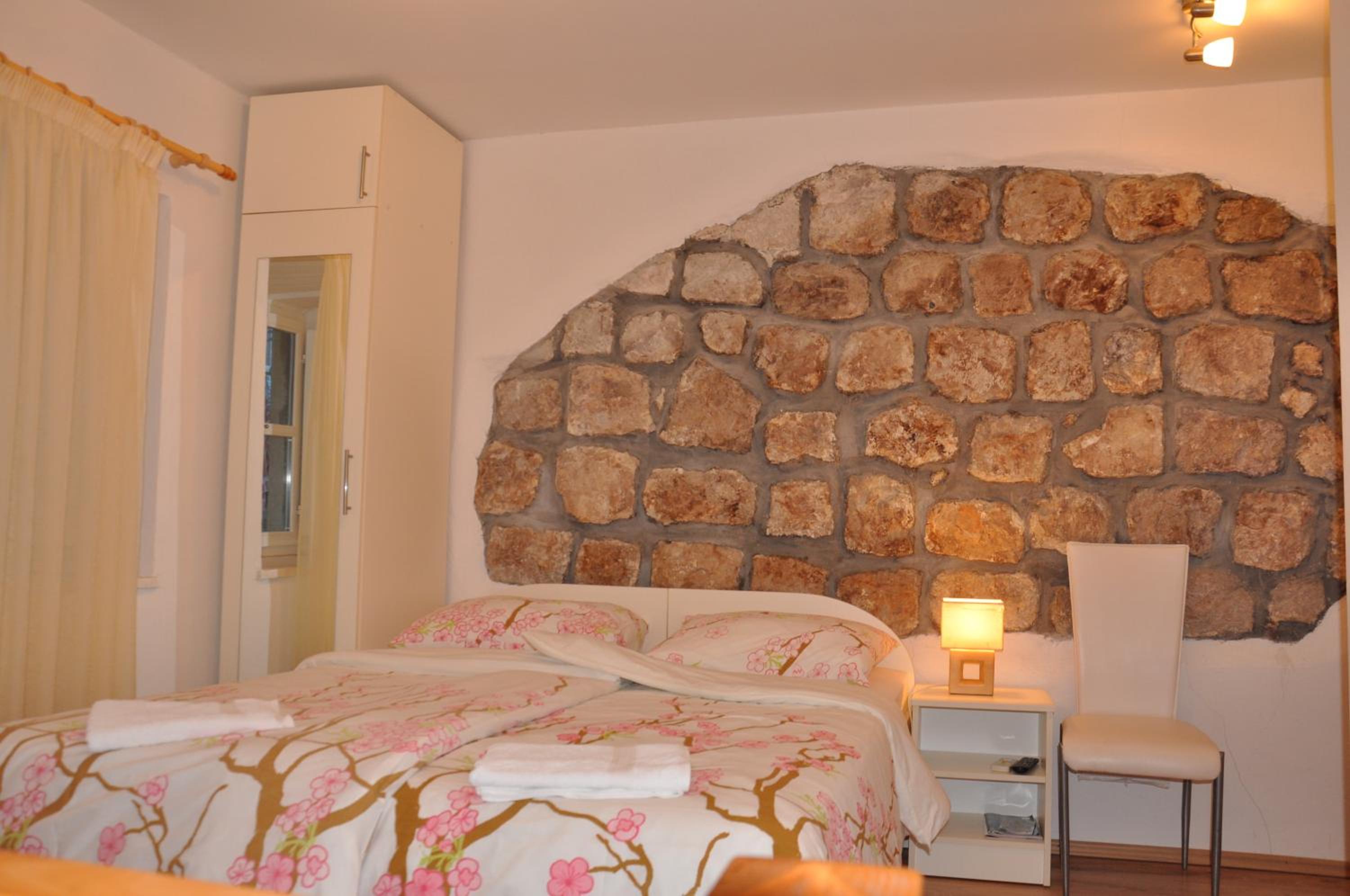 Studio Apartment (2 Adults) - Boskoviceva 18