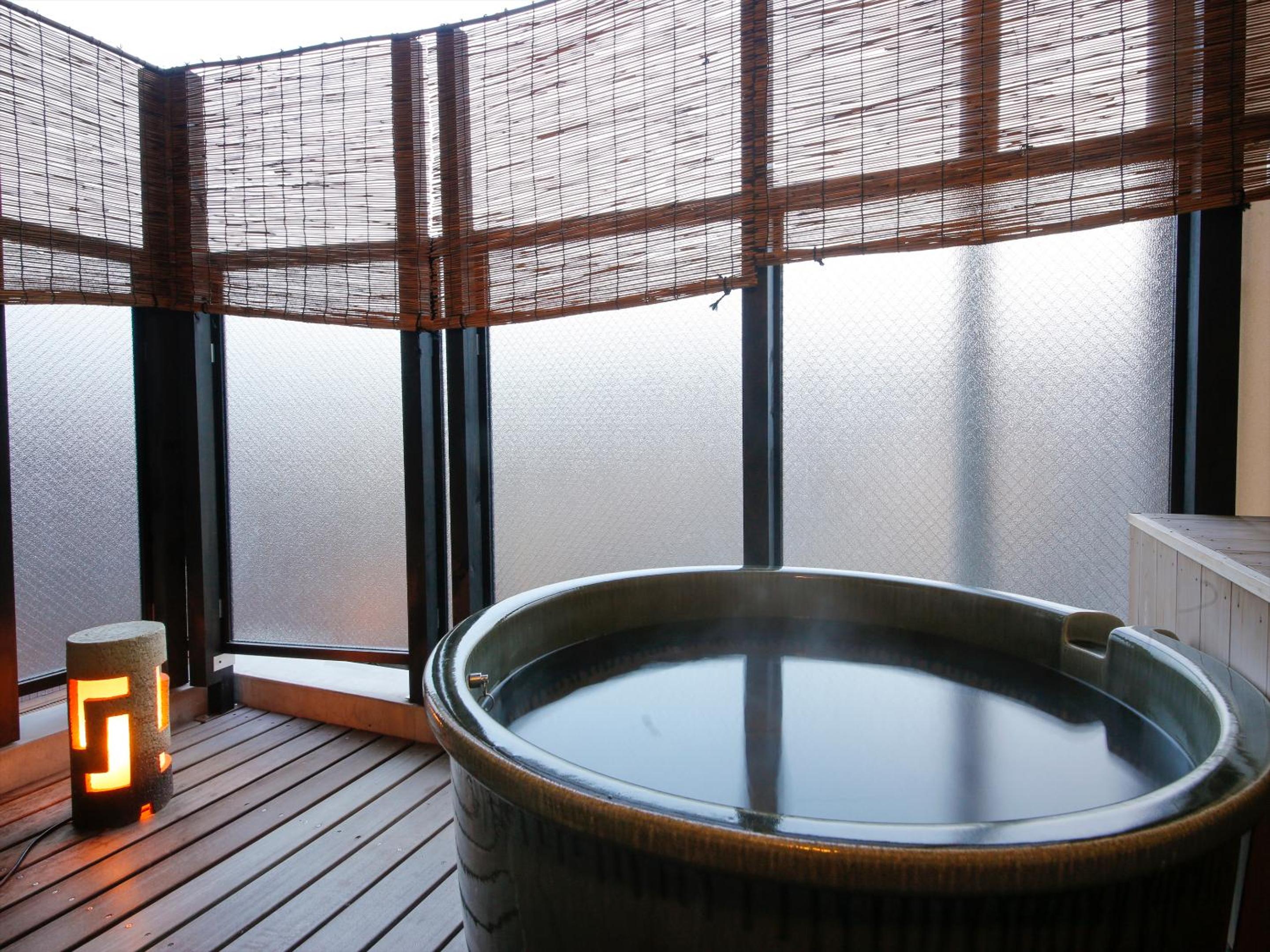 Japanese-Style Room with Open-Air Bath - Photo 9