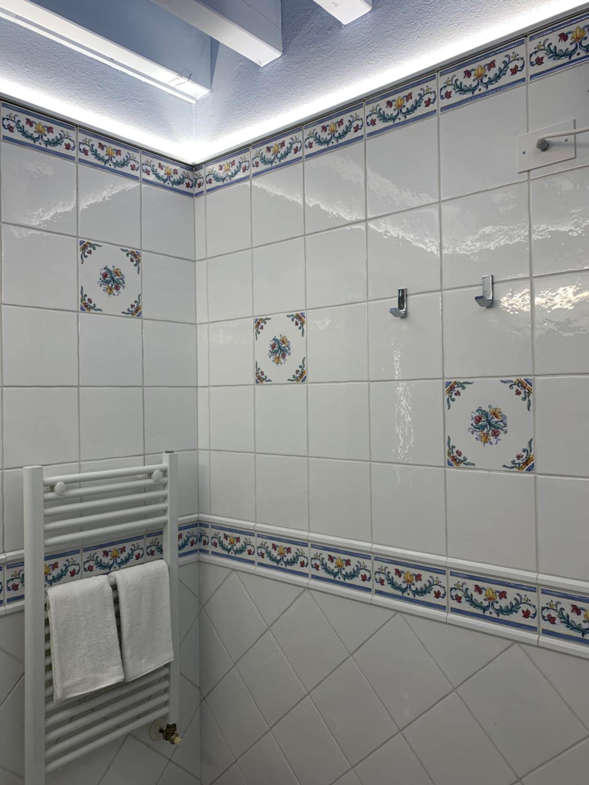 Double Room with Patio - Photo 5