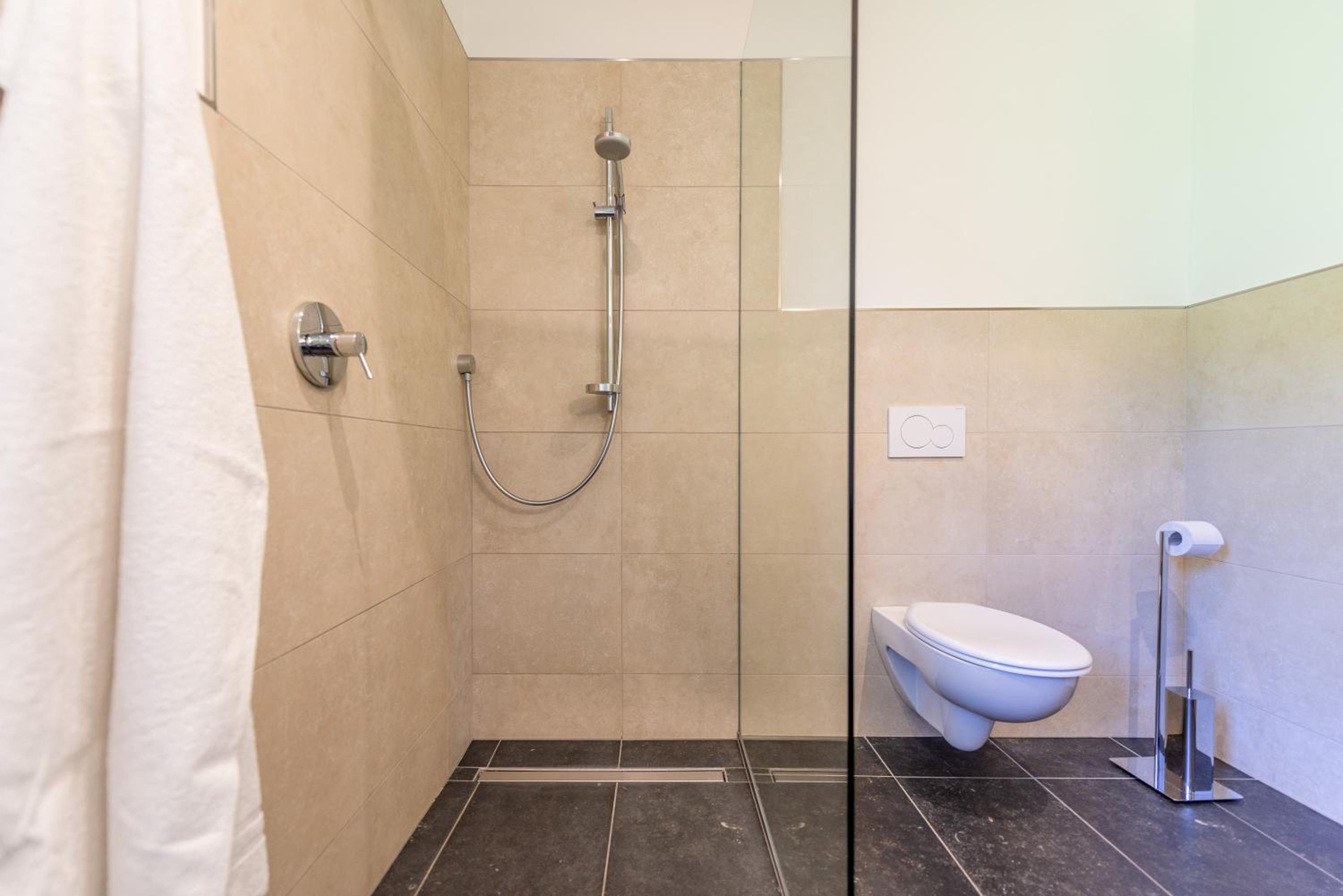 Small Double Room - Photo 4