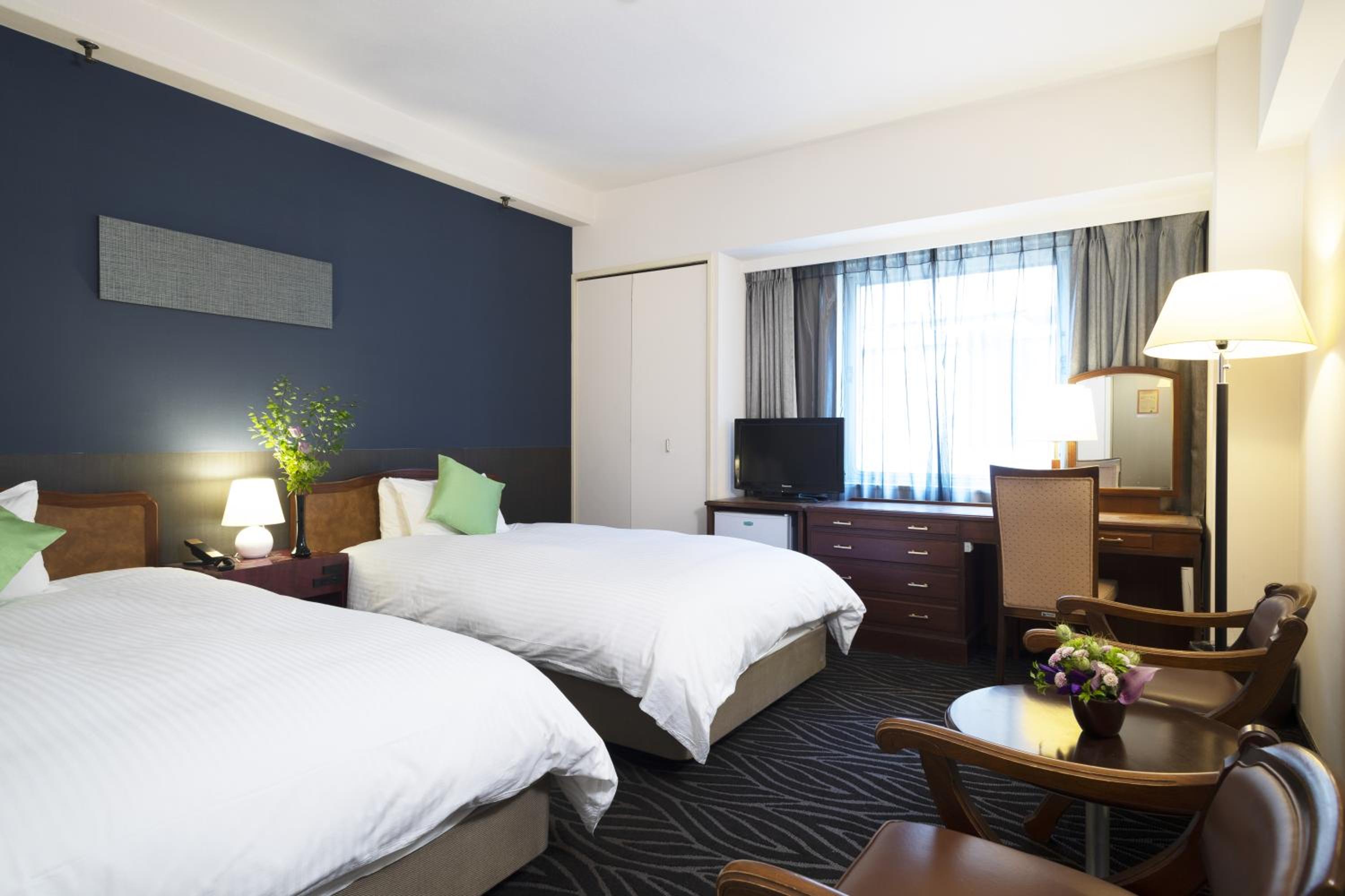 Twin Room - Non-Smoking - Photo 8