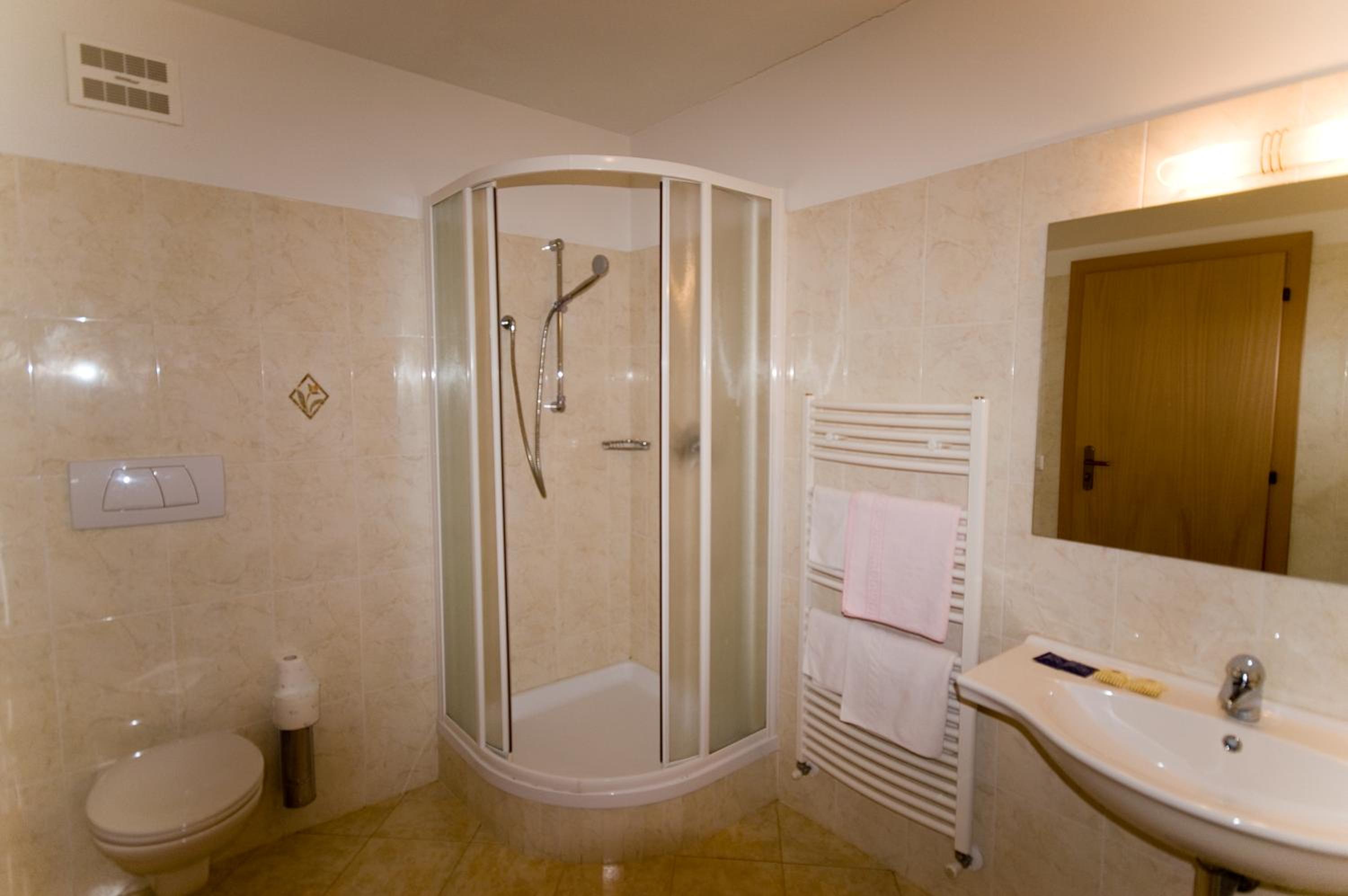 Double Room with Balcony and Mountain View photo 2