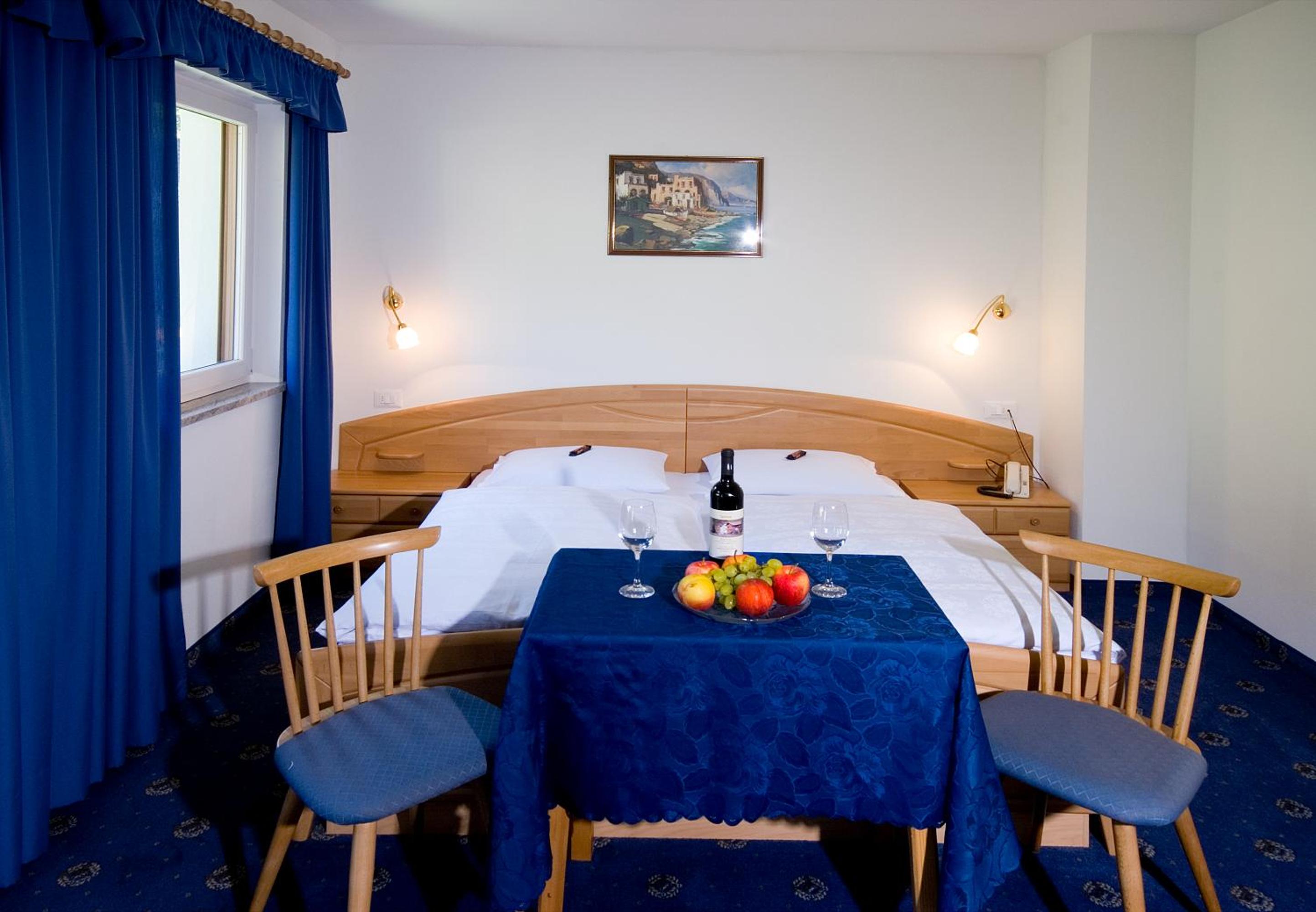 Double Room with Balcony and Mountain View photo 3