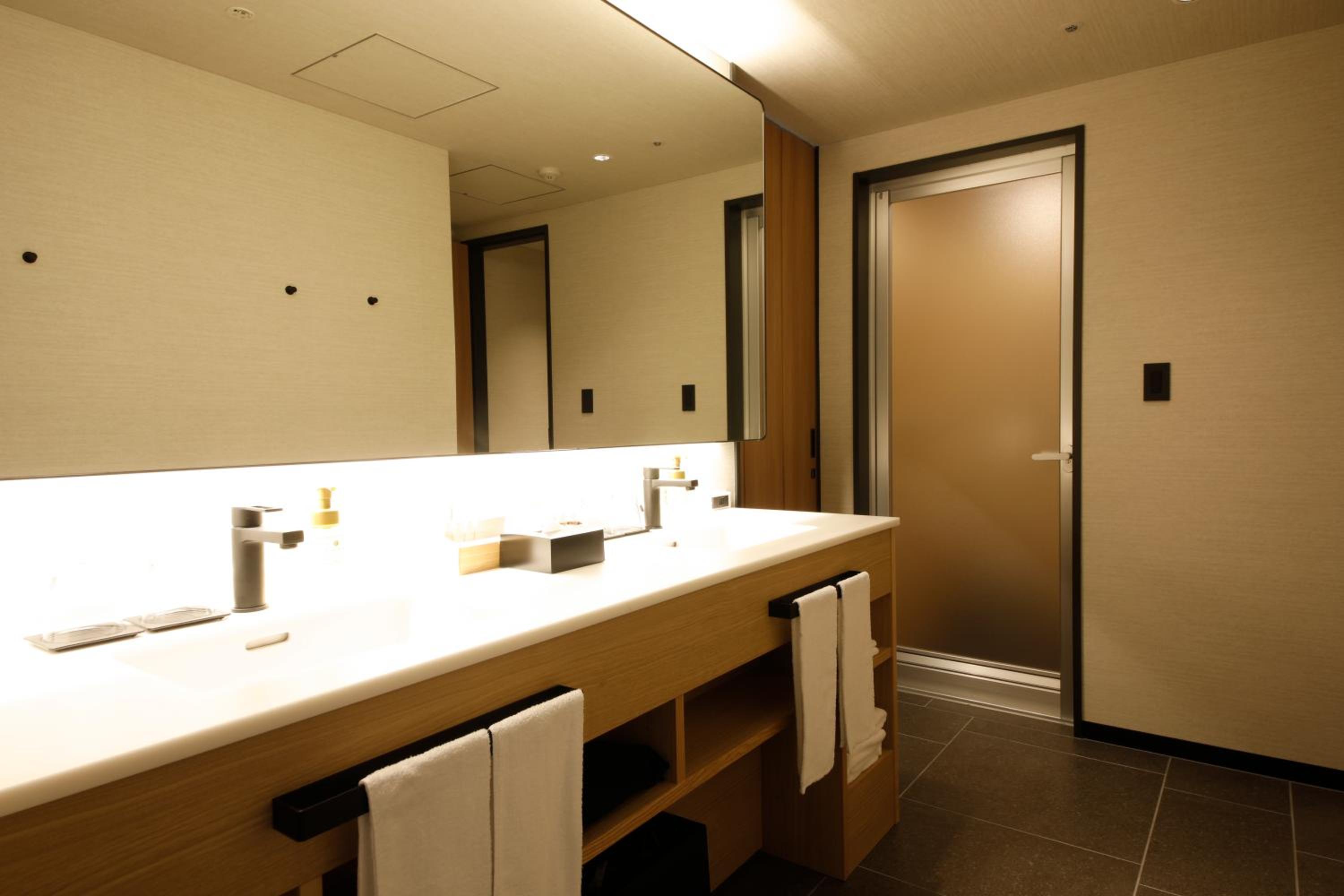 Premiere Twin Room with Tatami Area - Non Smoking - (New) Orinkaku Wing - Photo 11