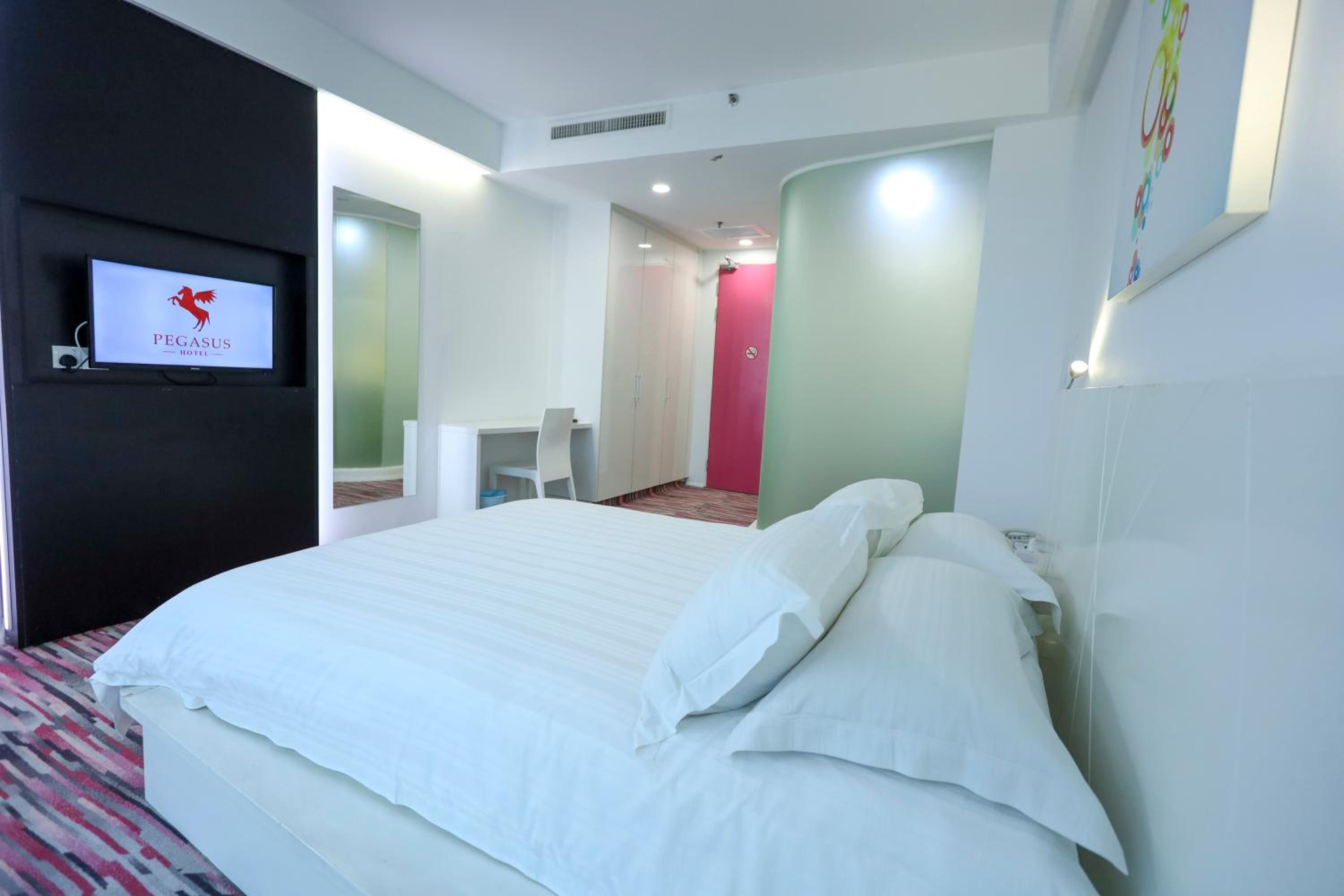 Deluxe Queen Room photo 3