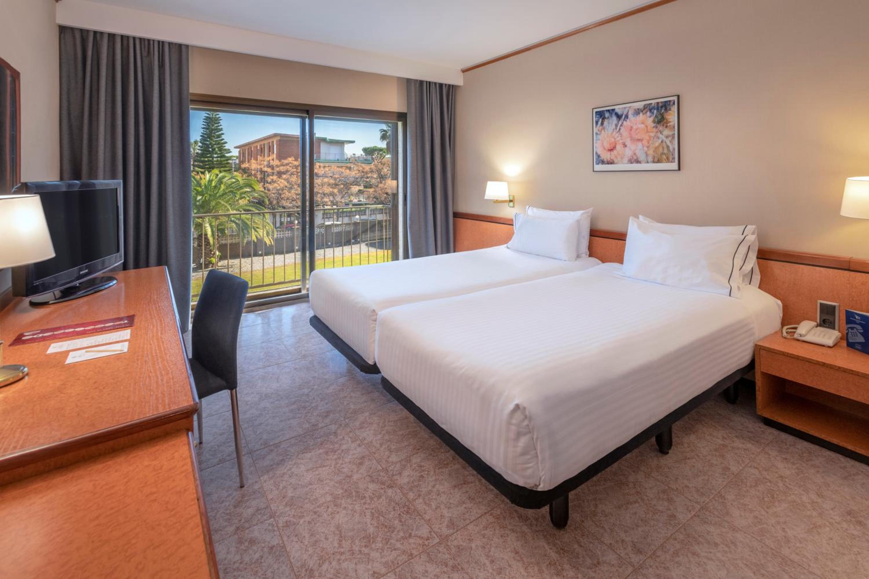 Double or Twin Room - Photo 2