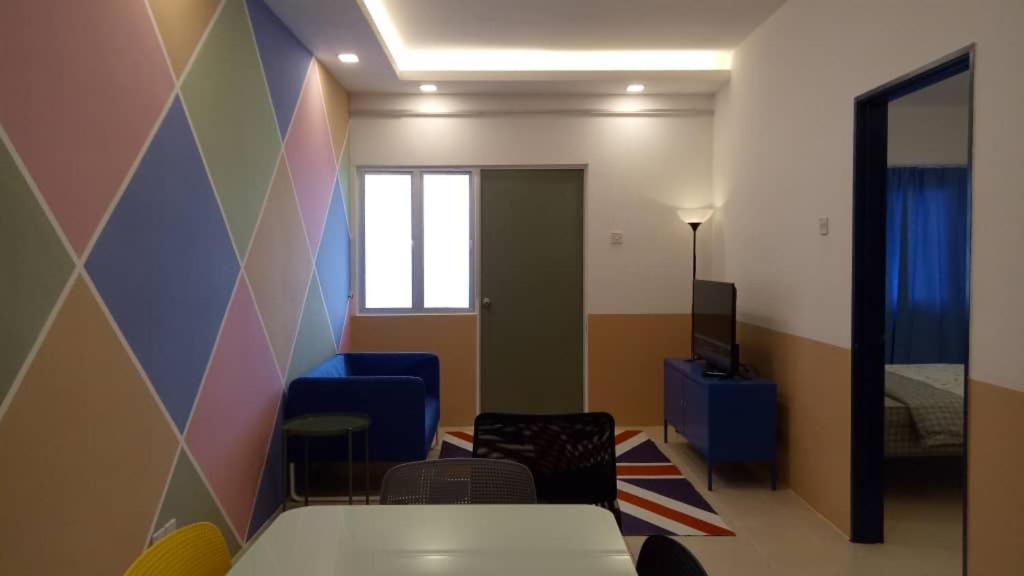 Apartment with Balcony - Photo 9
