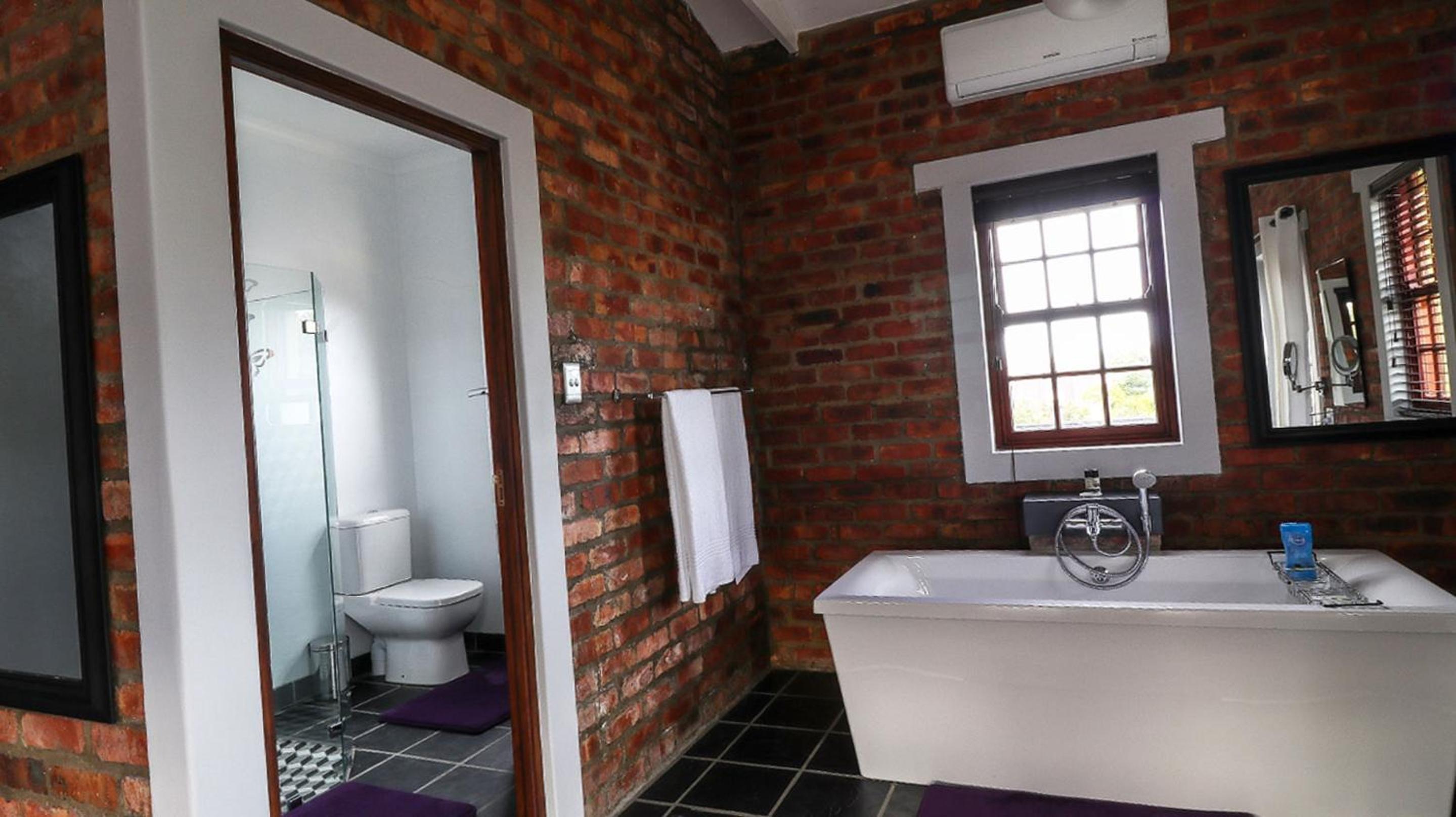 King Suite - Photo 4
