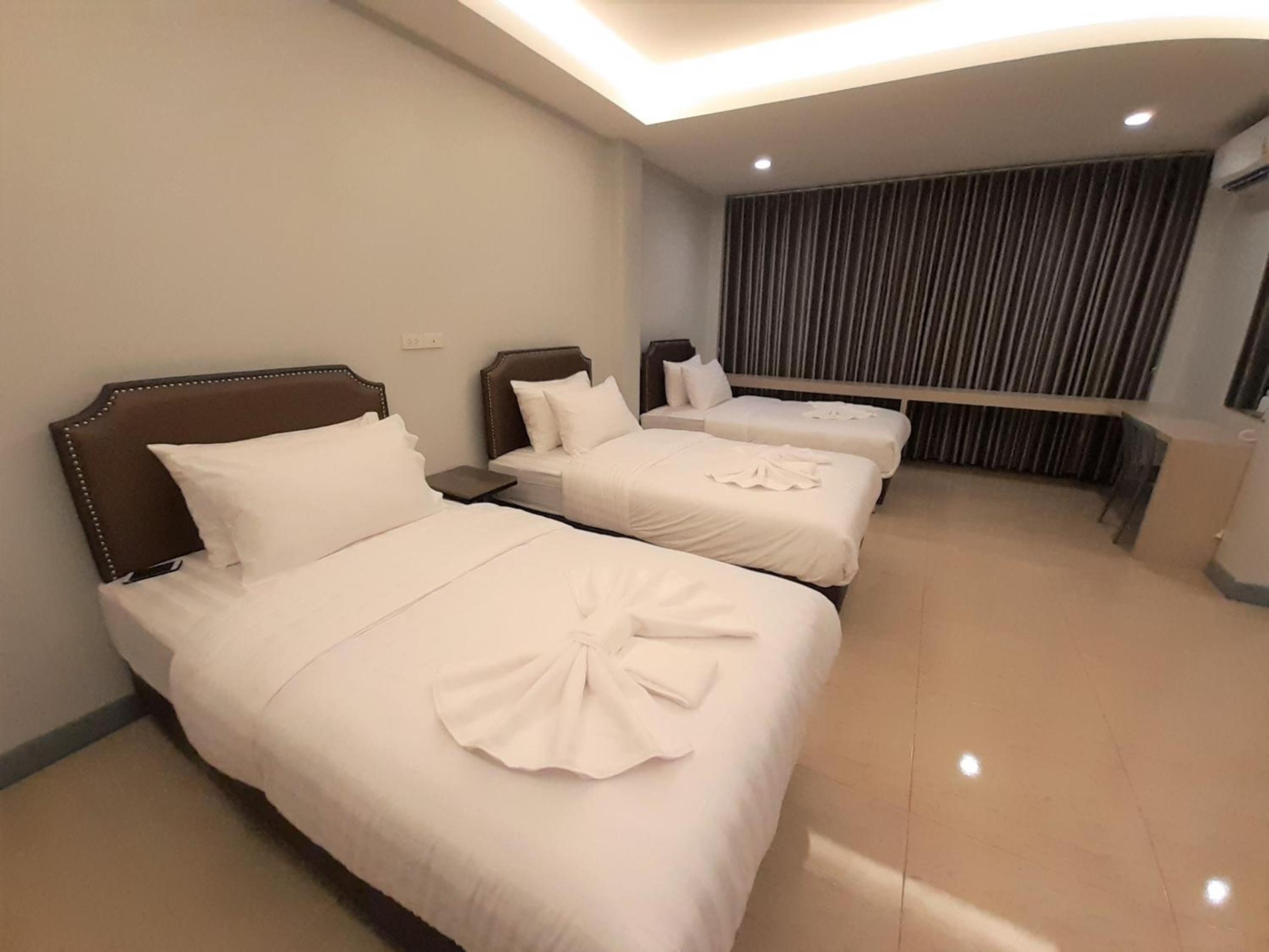 Standard Suite - Photo 11