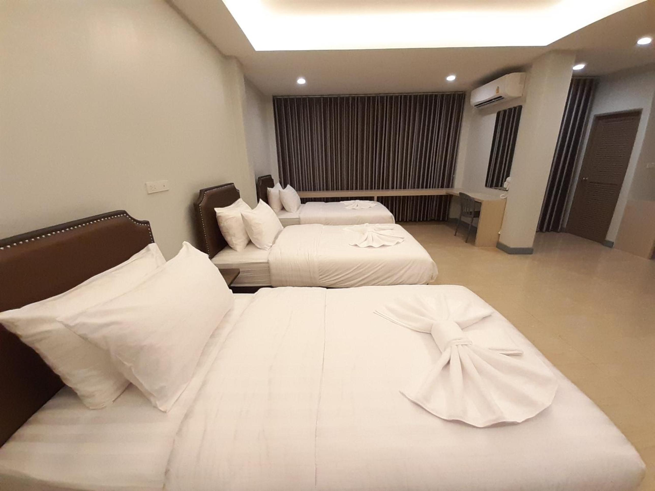 Standard Suite - Photo 12