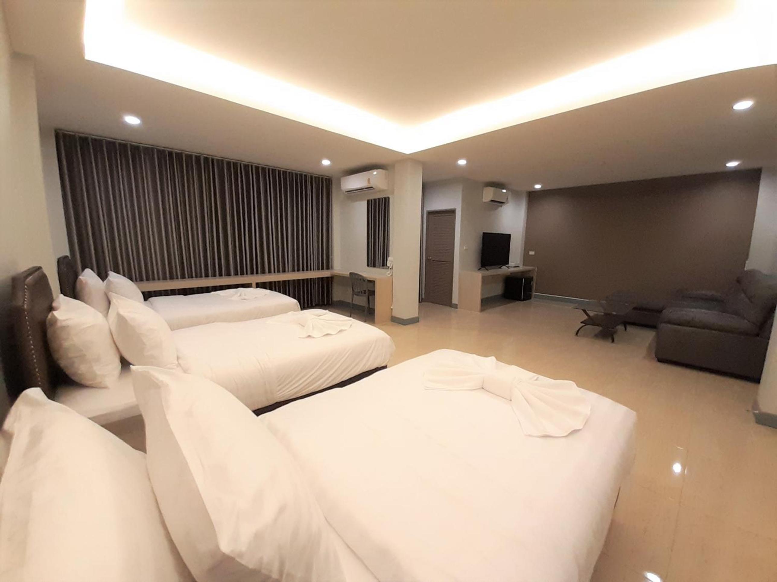 Standard Suite - Photo 1